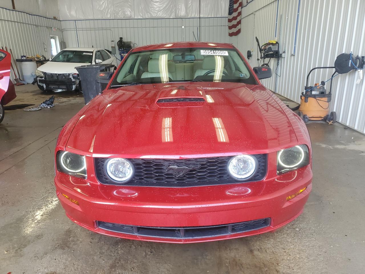 2008 Ford Mustang Gt Red vin: 1ZVHT82H885138926 Damage: Hood, Chipped, 6