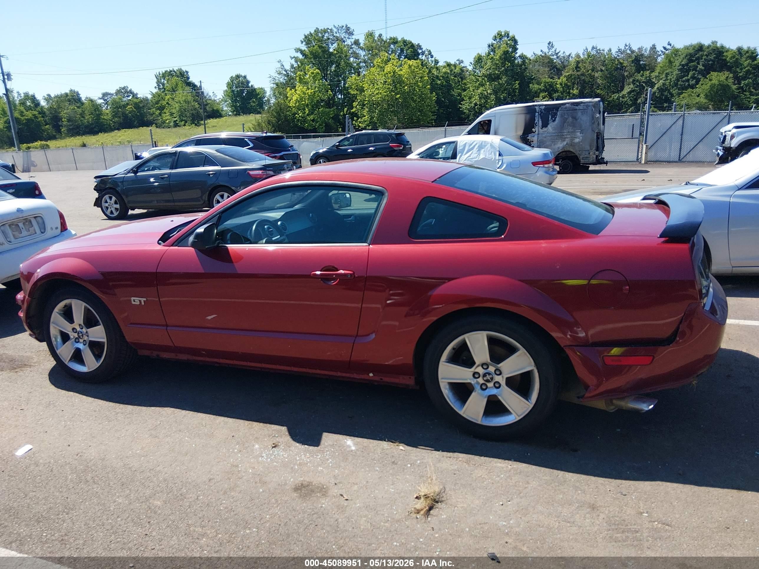 2006 Ford Mustang Gt Red vin: 1ZVHT82H965127947