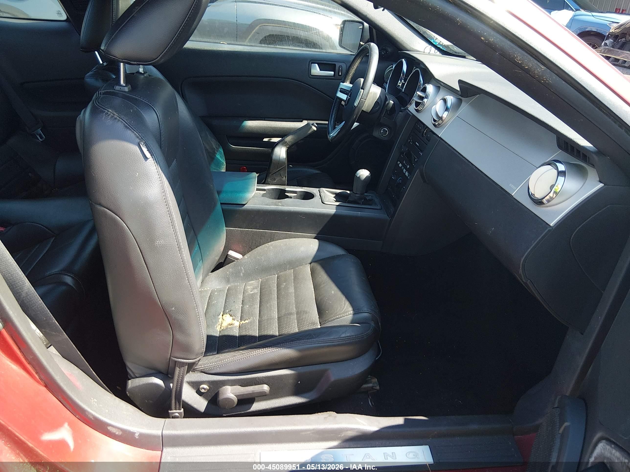 2006 Ford Mustang Gt Red vin: 1ZVHT82H965127947