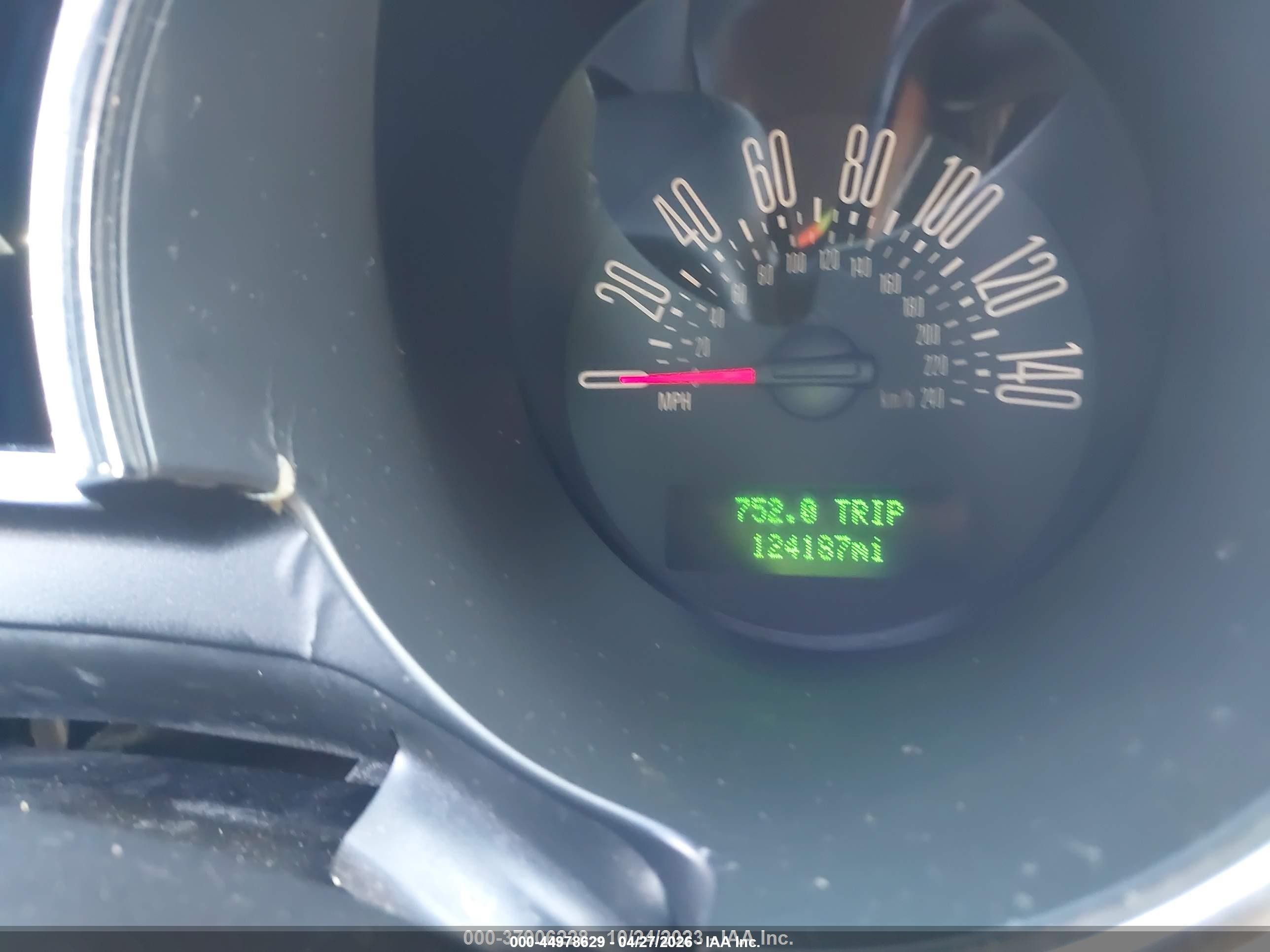 2006 Ford Mustang Gt Серебряный vin: 1ZVHT82H965218149