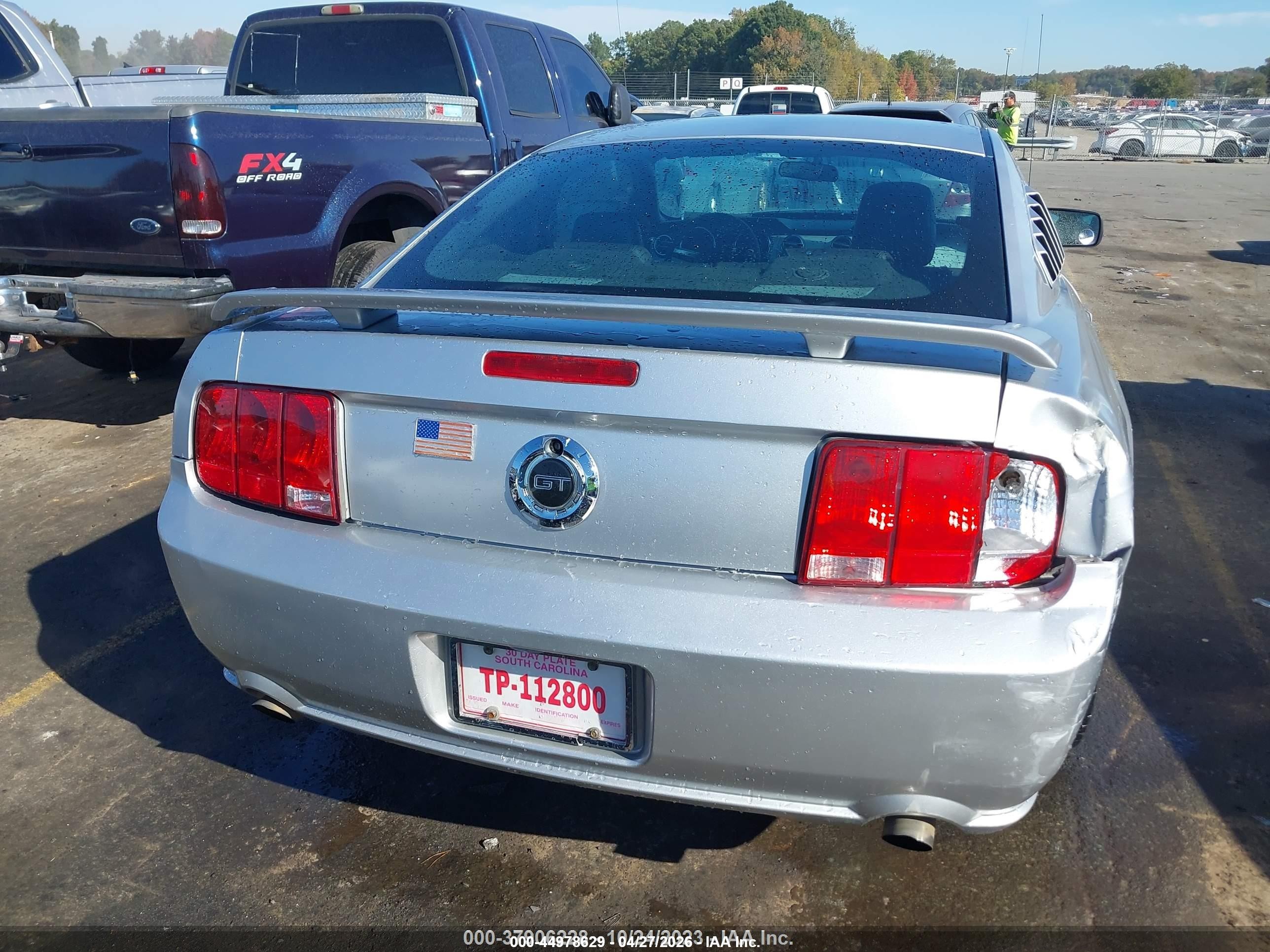 2006 Ford Mustang Gt Серебряный vin: 1ZVHT82H965218149