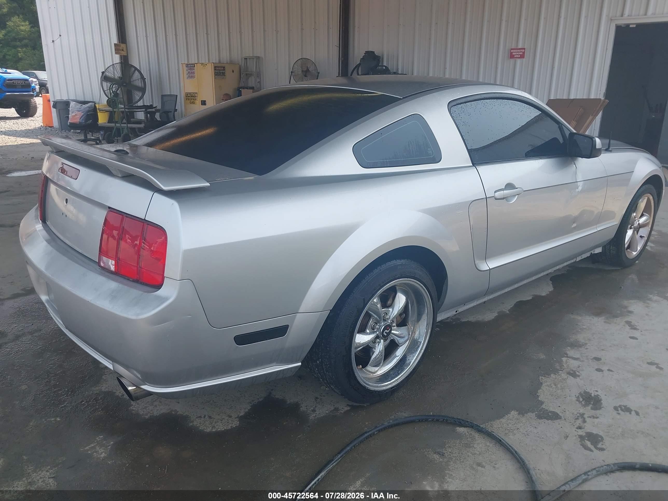 2009 Ford Mustang Gt Premium Silver vin: 1ZVHT82H995116676