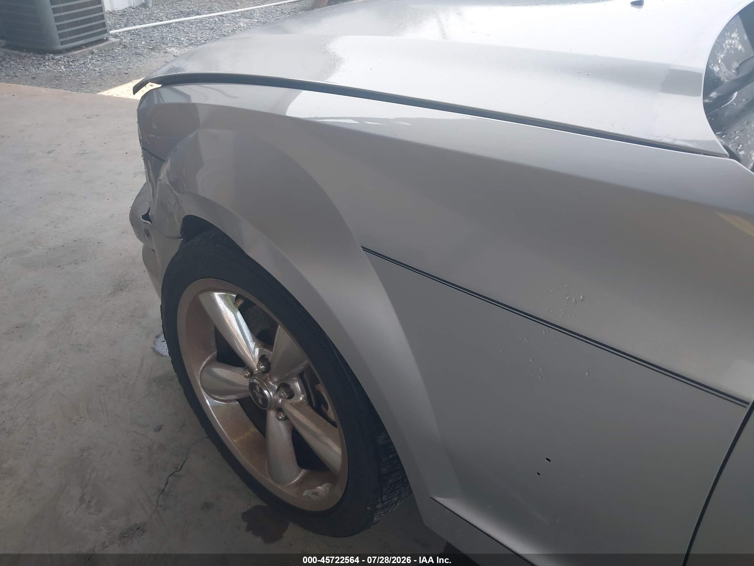 2009 Ford Mustang Gt Premium Silver vin: 1ZVHT82H995116676