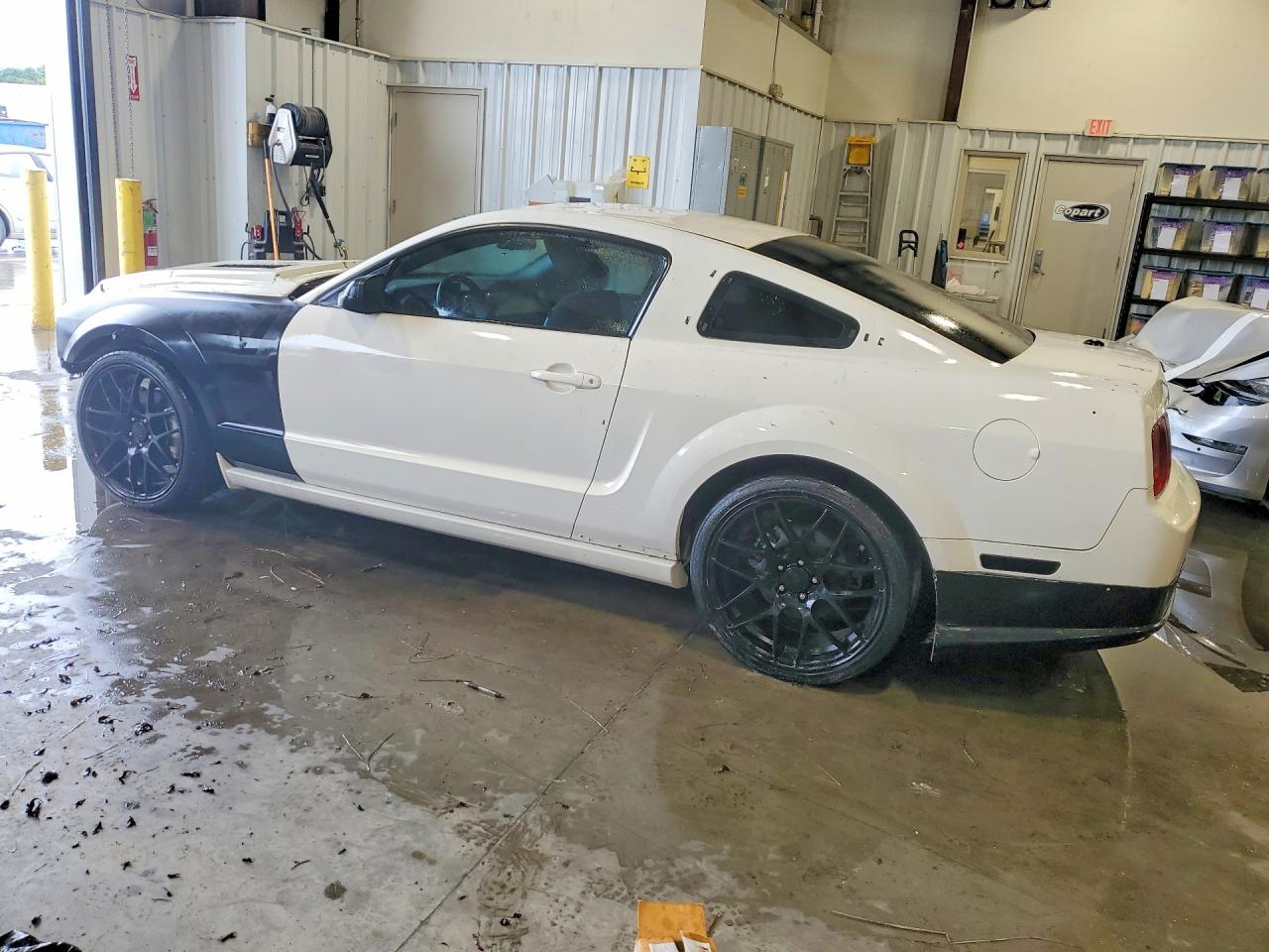 2008 Ford Mustang Gt White vin: 1ZVHT82HX85184256