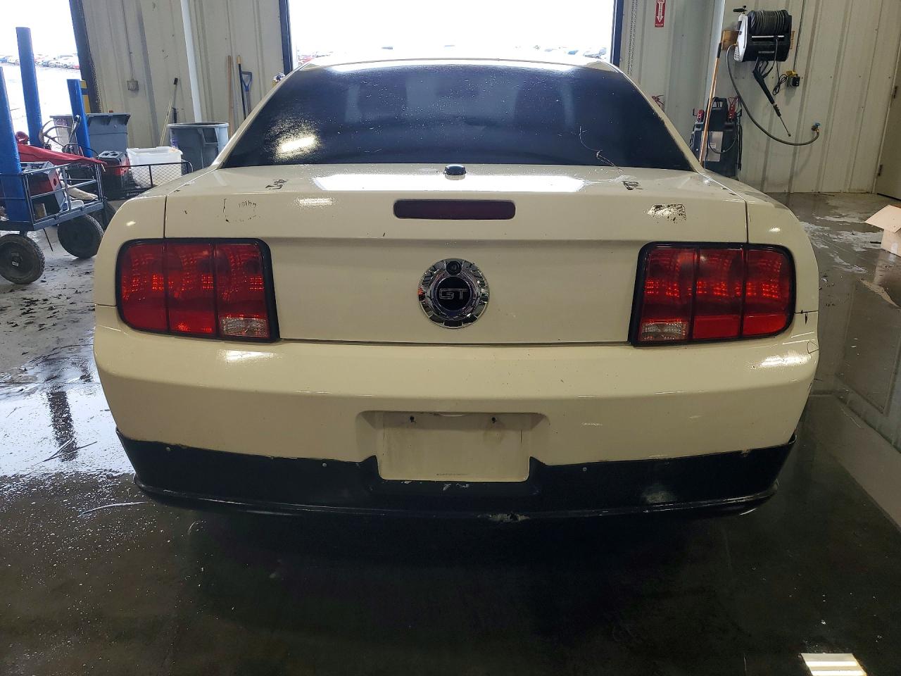 2008 Ford Mustang Gt White vin: 1ZVHT82HX85184256