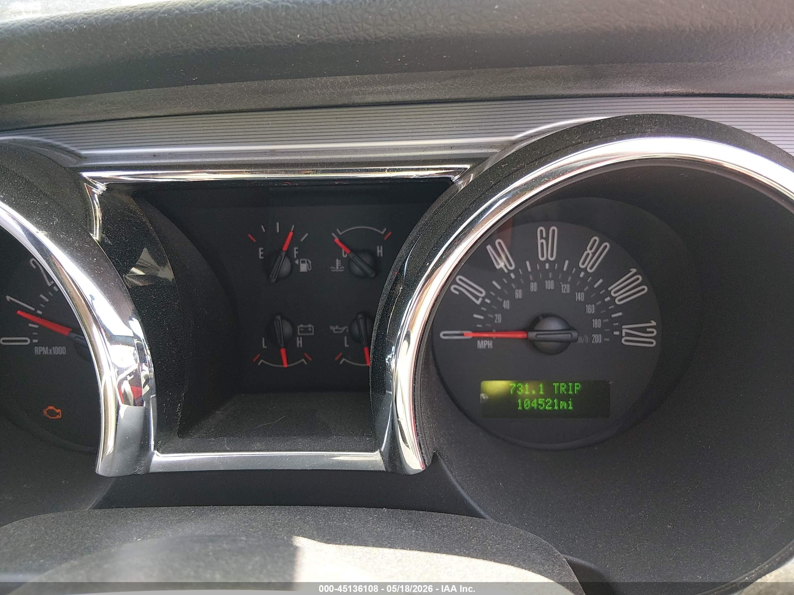 2005 Ford Mustang   Silver vin: 1ZVHT84N055232345