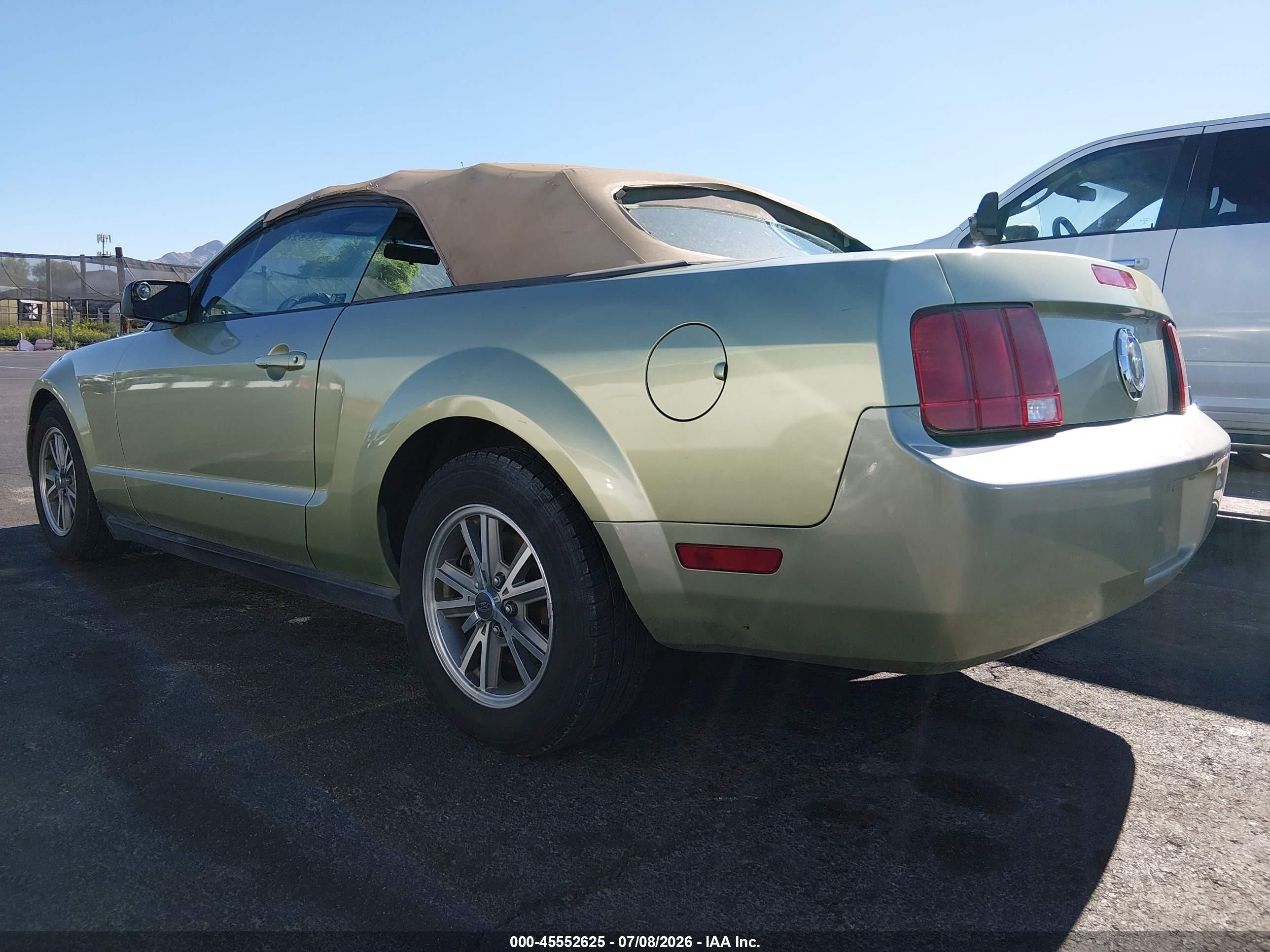 2005 Ford Mustang   Green vin: 1ZVHT84N255226756