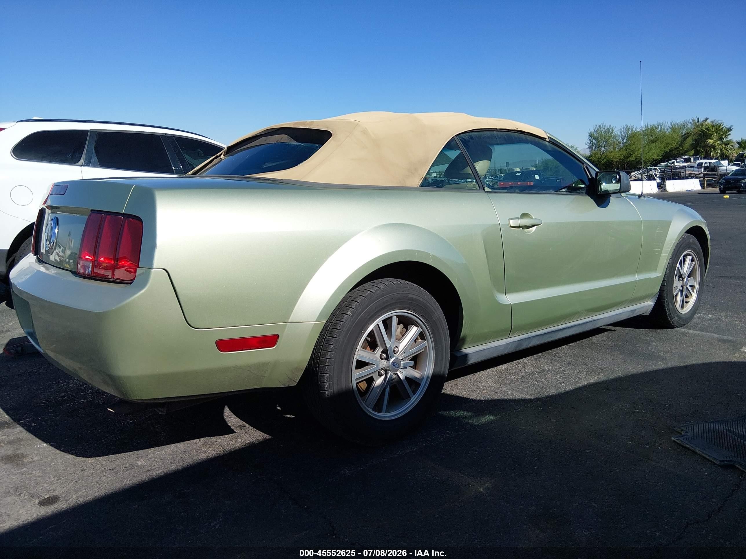 2005 Ford Mustang   Green vin: 1ZVHT84N255226756