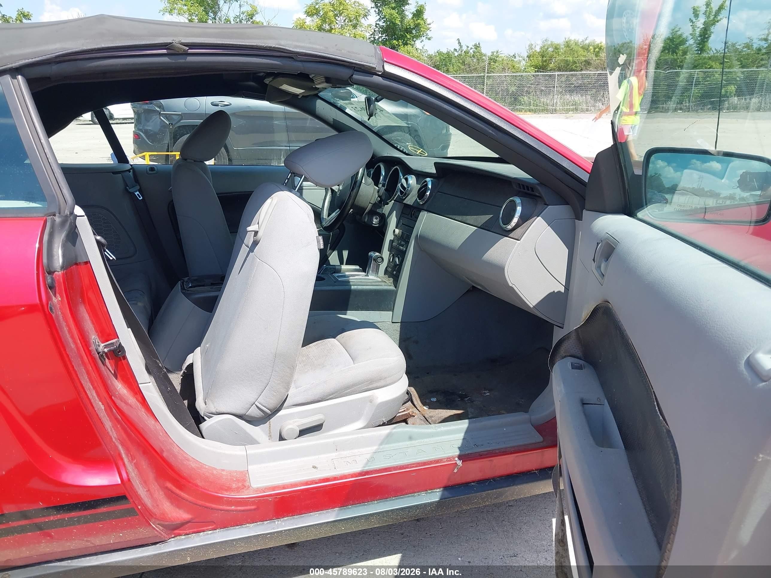 2008 Ford Mustang V6 Deluxe/v6 Premium Red vin: 1ZVHT84N285153456