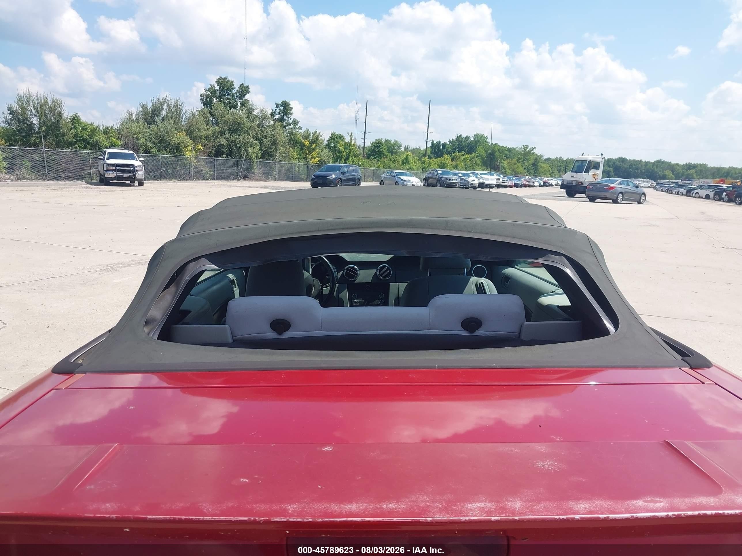 2008 Ford Mustang V6 Deluxe/v6 Premium Red vin: 1ZVHT84N285153456