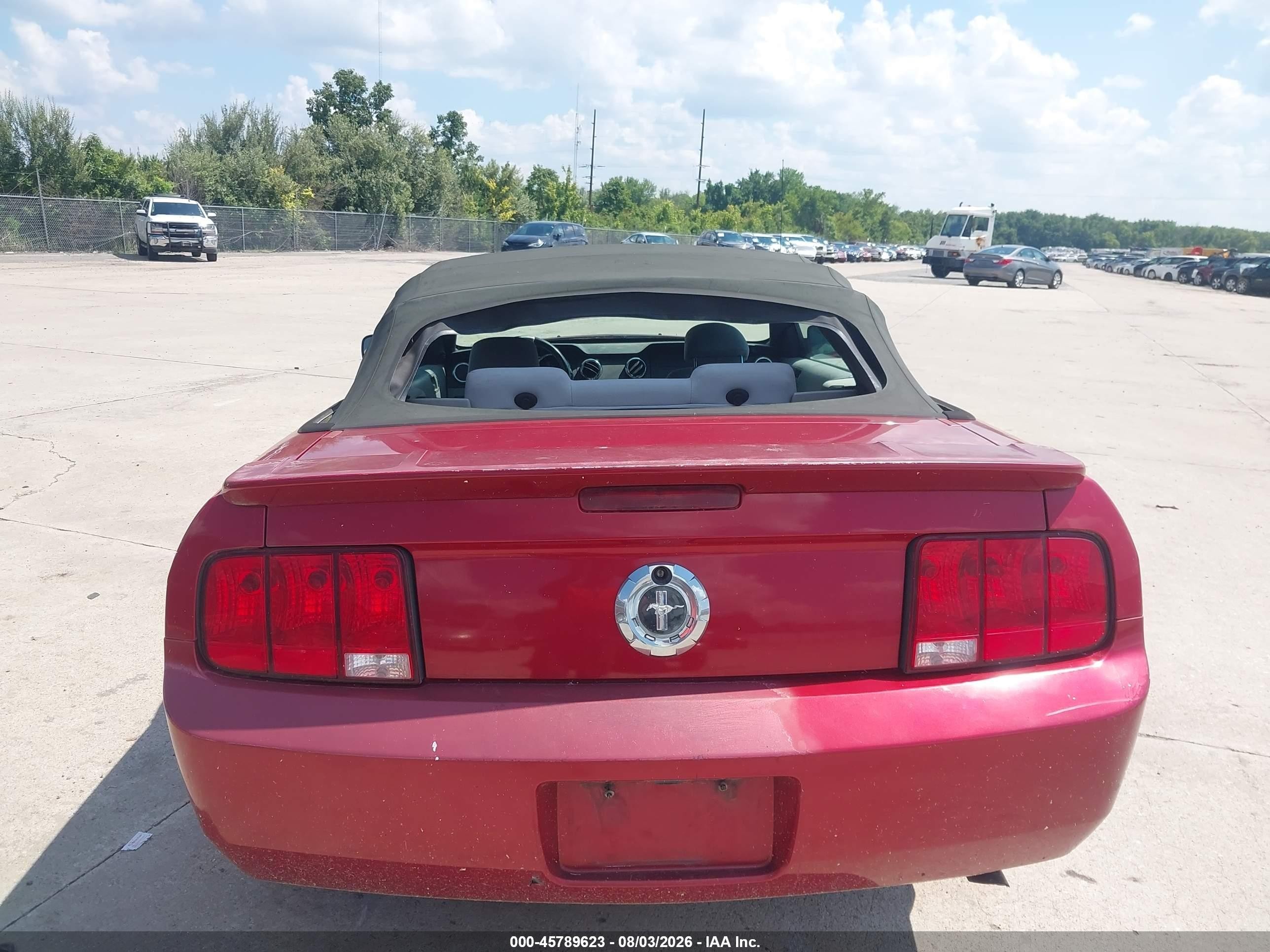 2008 Ford Mustang V6 Deluxe/v6 Premium Red vin: 1ZVHT84N285153456