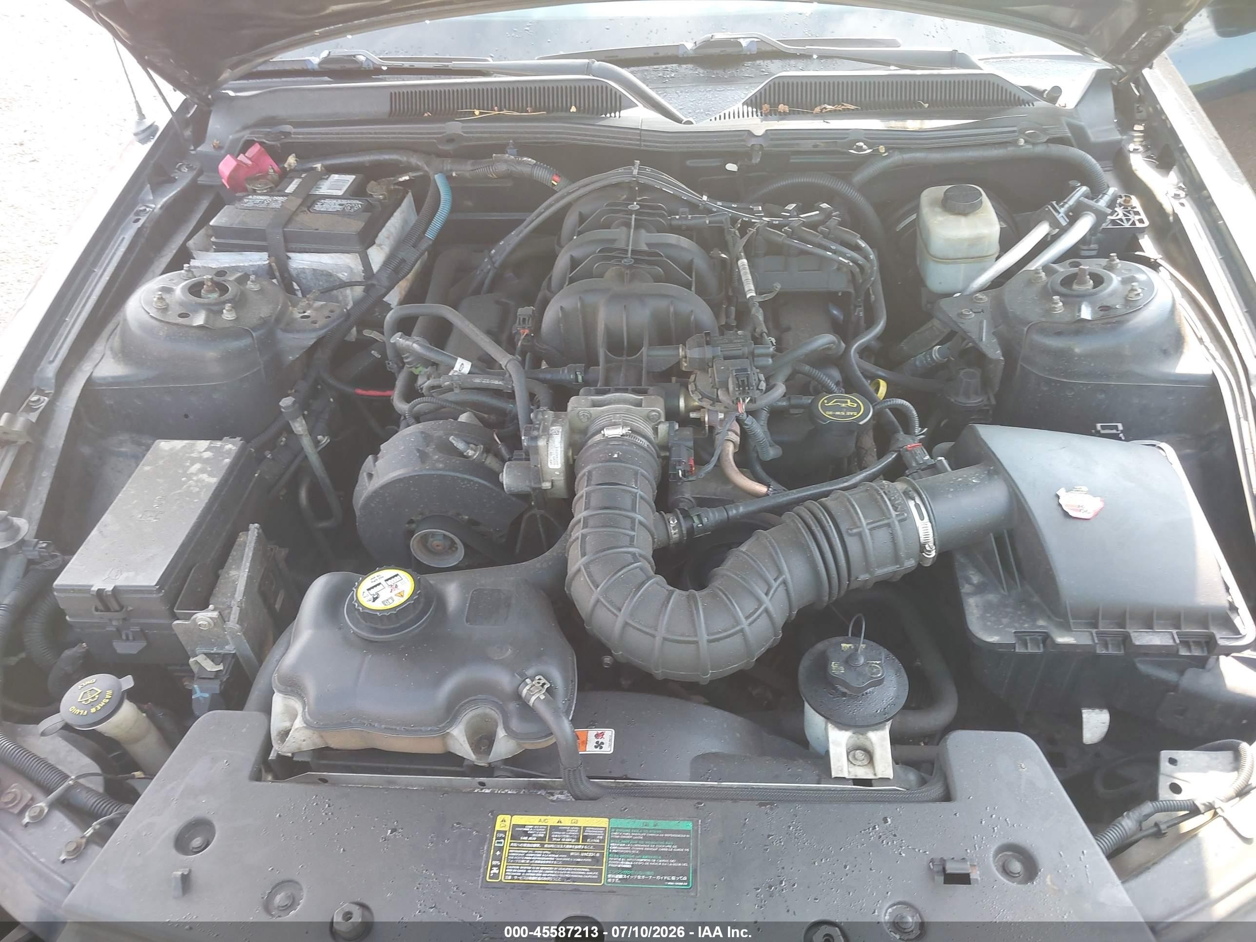 2005 Ford Mustang   Черный vin: 1ZVHT84N355192598