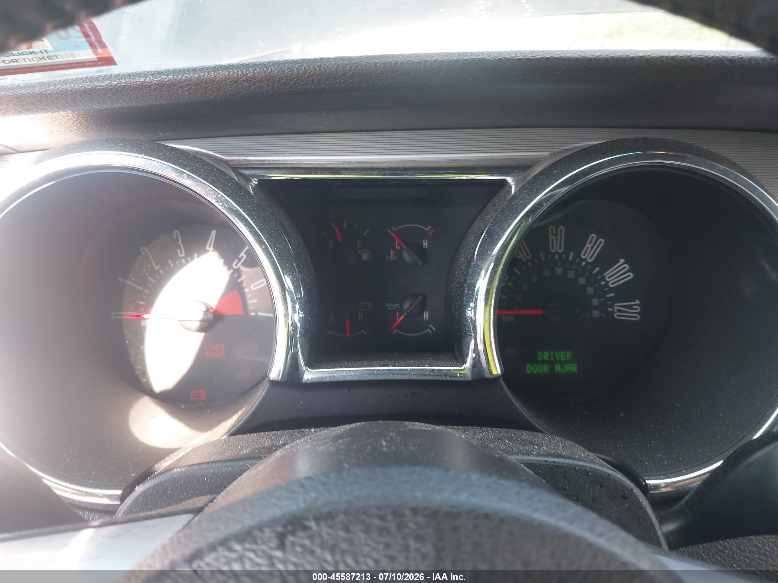 2005 Ford Mustang   Черный vin: 1ZVHT84N355192598