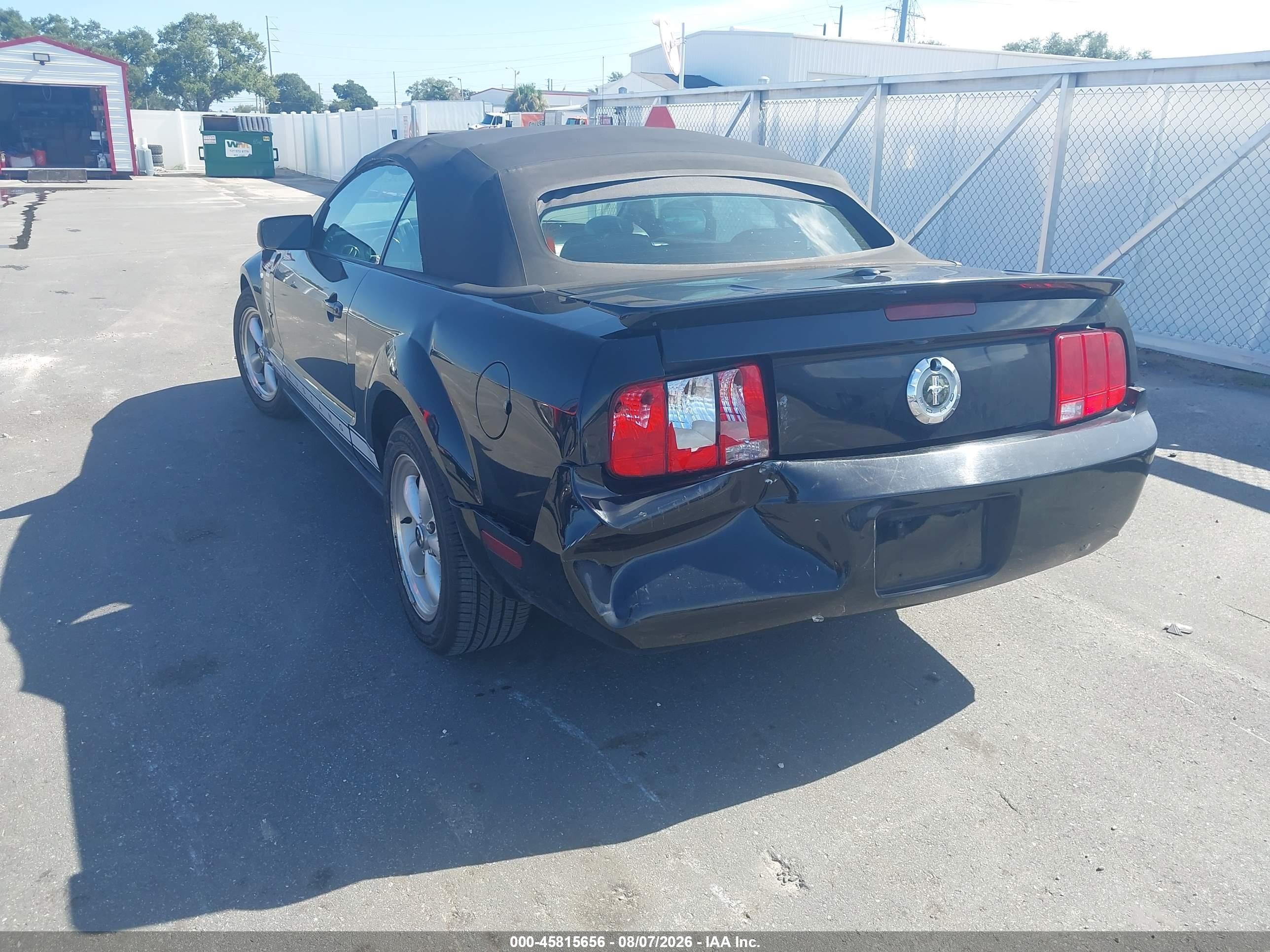 2007 Ford Mustang   Black vin: 1ZVHT84N375254567