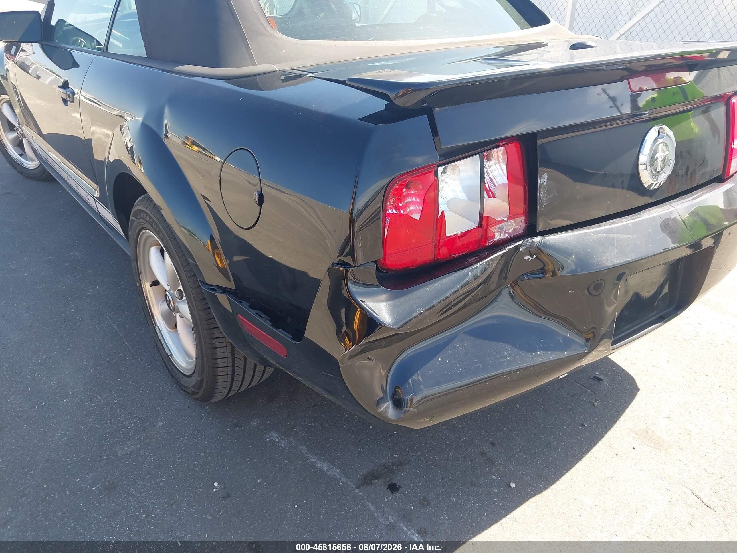 2007 Ford Mustang   Black vin: 1ZVHT84N375254567