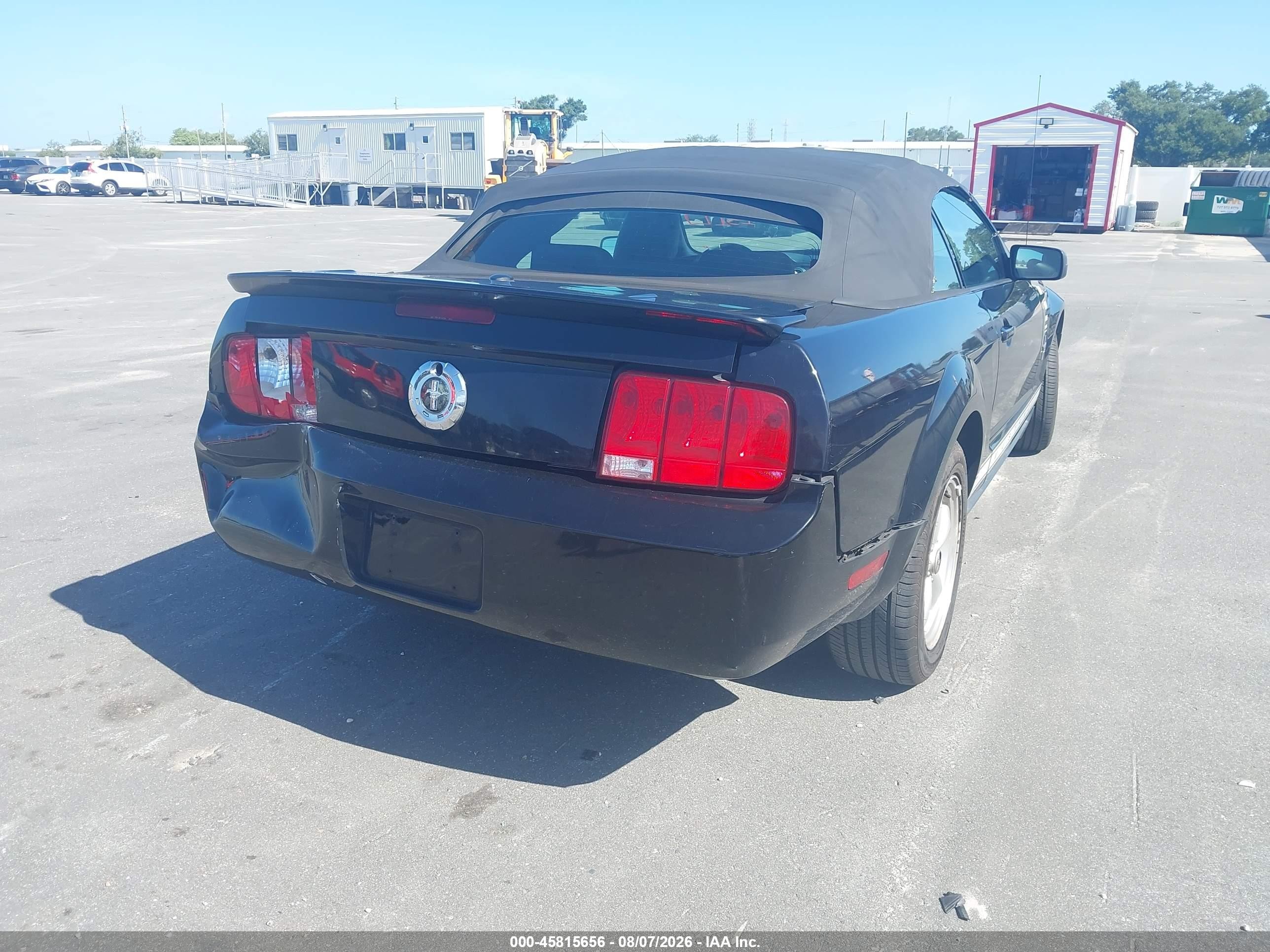 2007 Ford Mustang   Black vin: 1ZVHT84N375254567