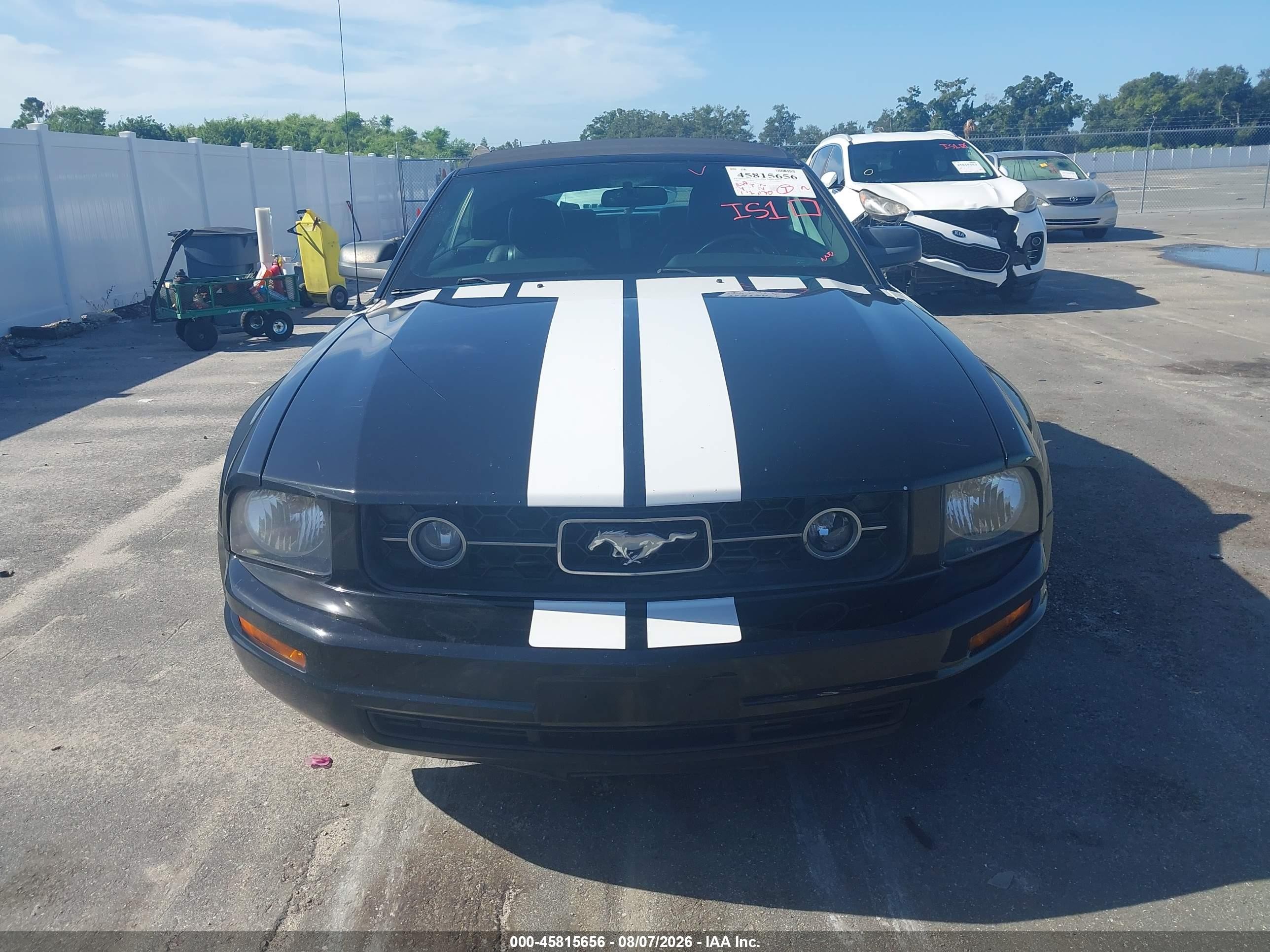 2007 Ford Mustang   Black vin: 1ZVHT84N375254567