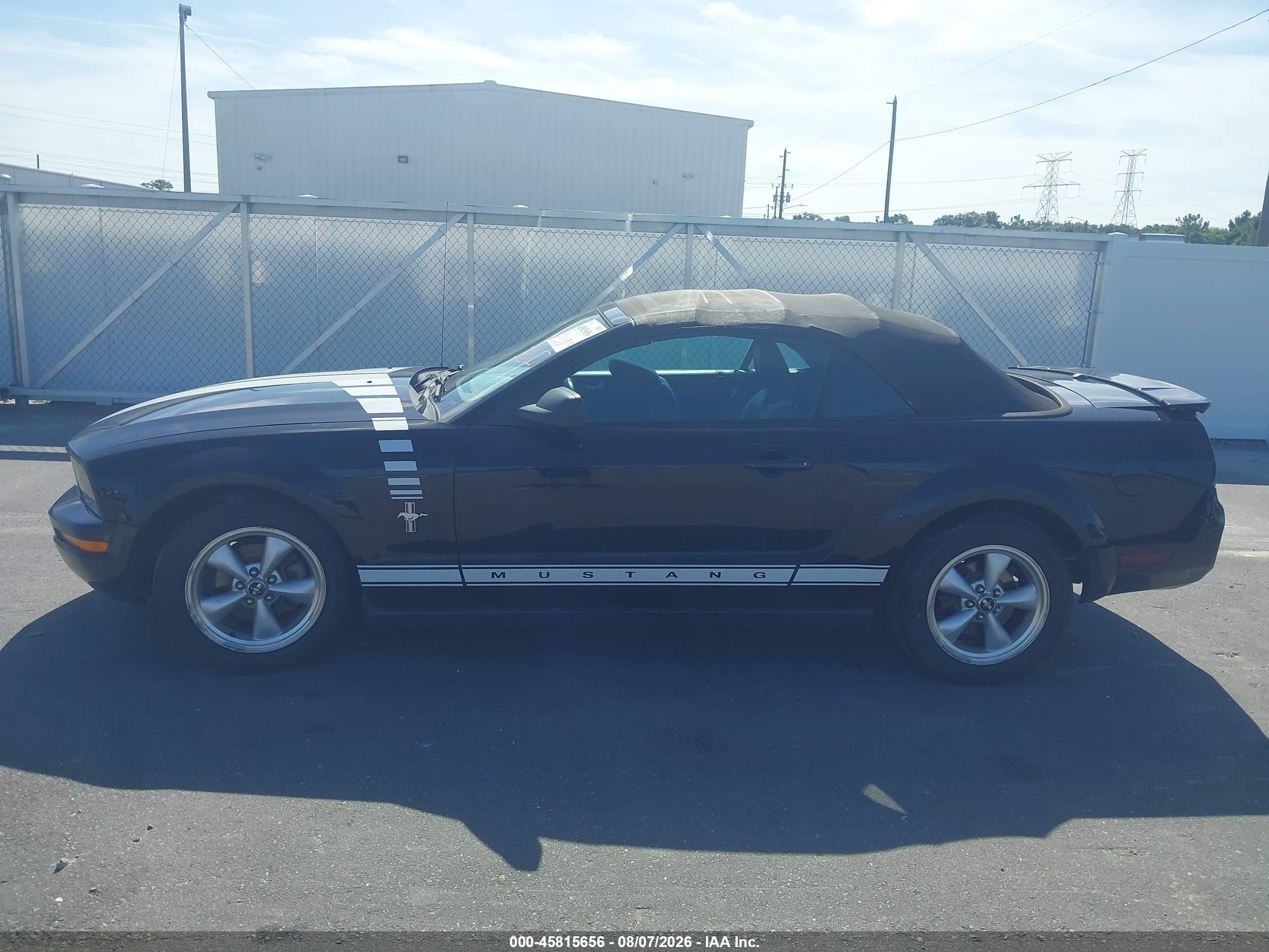 2007 Ford Mustang   Black vin: 1ZVHT84N375254567