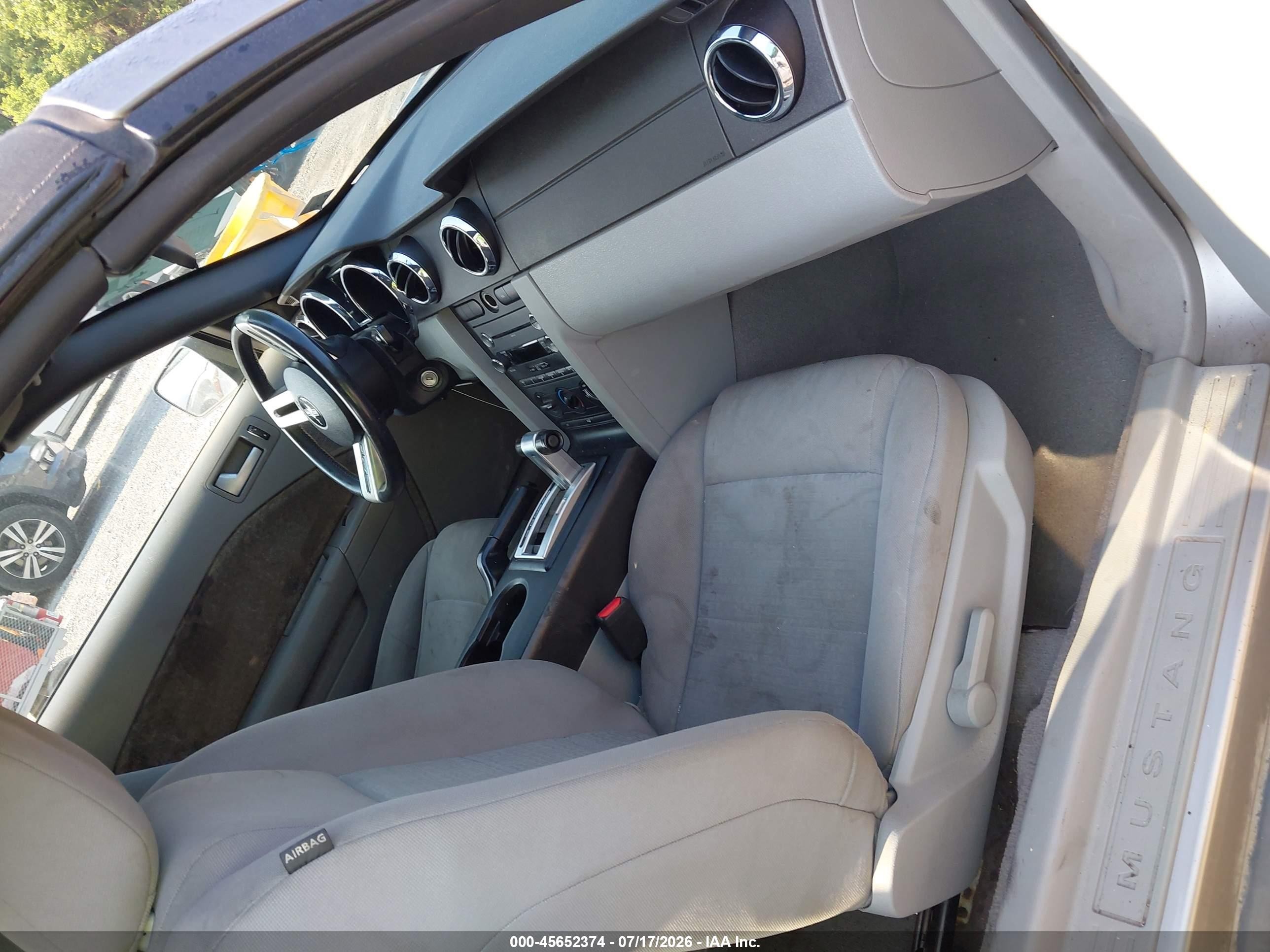 2009 Ford Mustang V6/v6 Premium Серый vin: 1ZVHT84N395108706