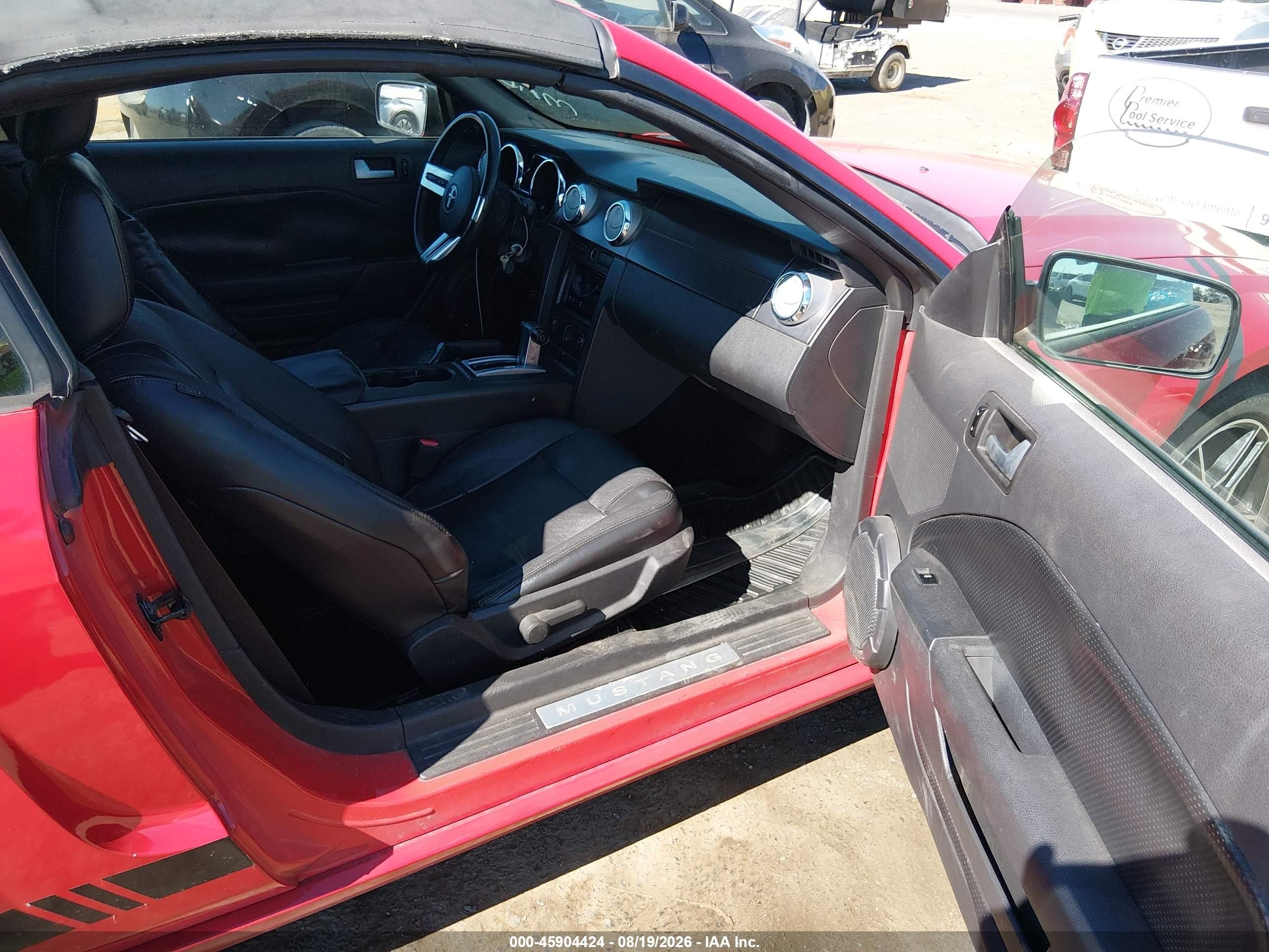 2007 Ford Mustang V6 Deluxe/v6 Premium Red vin: 1ZVHT84N475335044