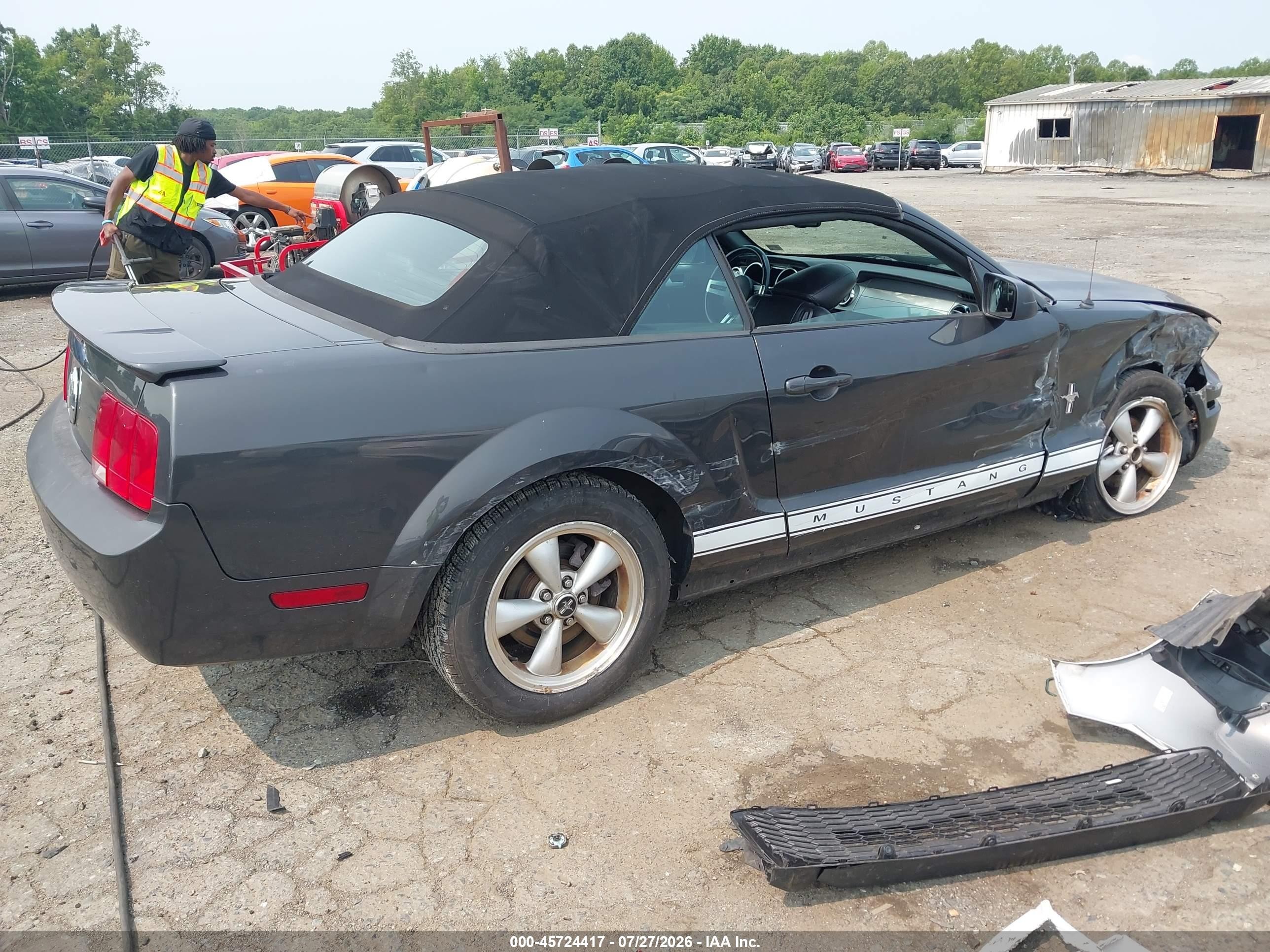 2007 Ford Mustang V6 Deluxe/v6 Premium Gray vin: 1ZVHT84N475356105