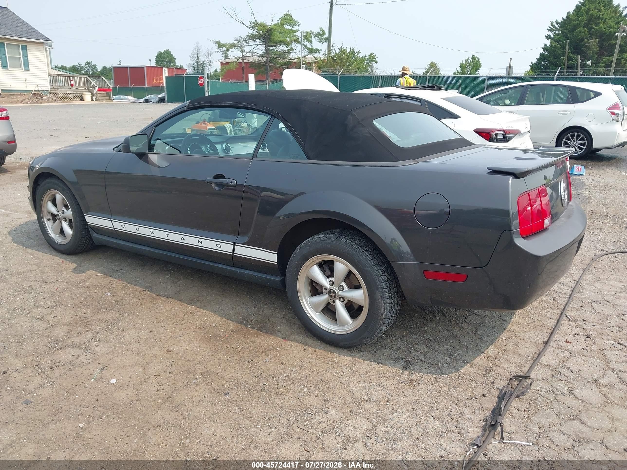 2007 Ford Mustang V6 Deluxe/v6 Premium Gray vin: 1ZVHT84N475356105