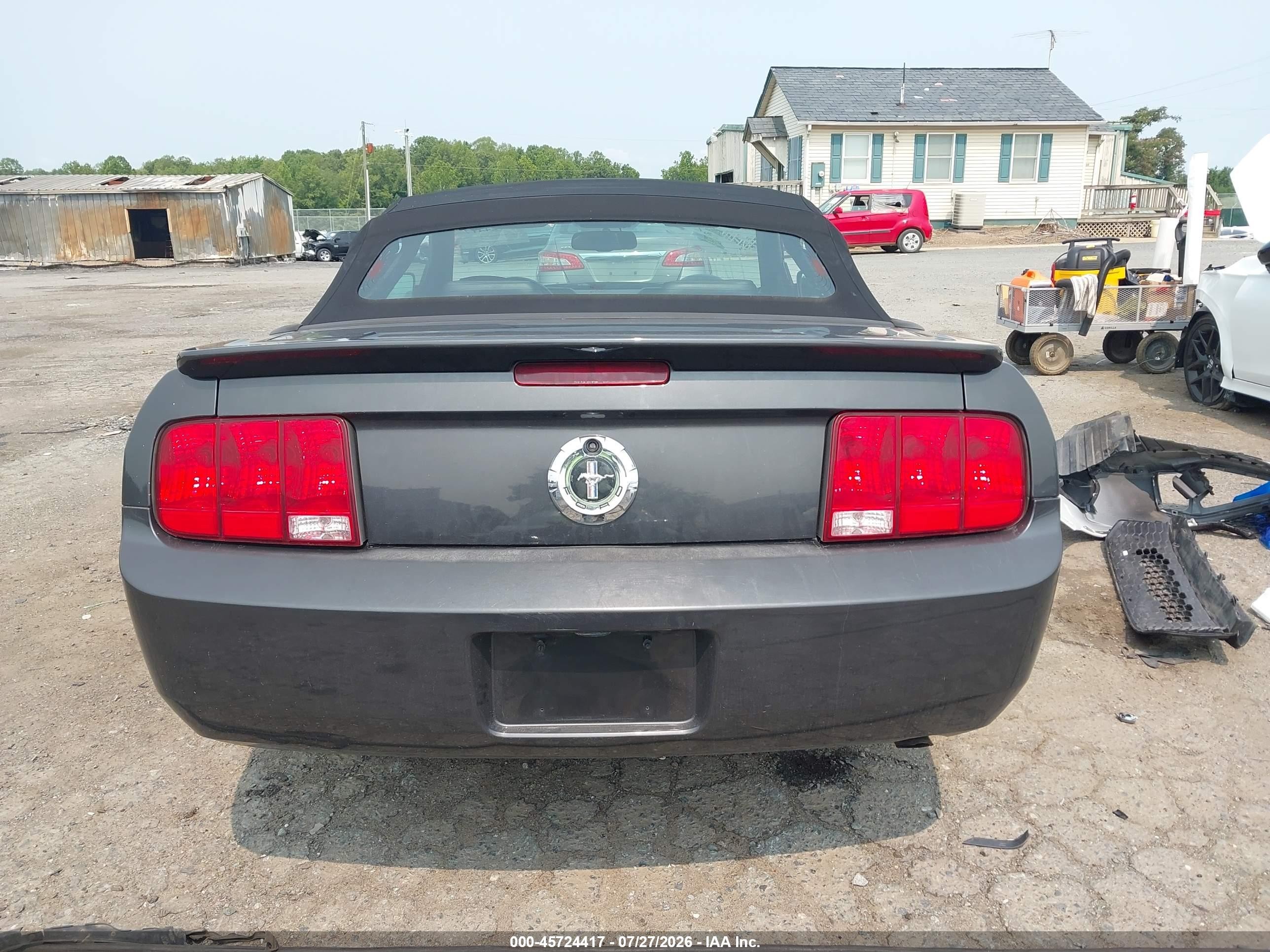 2007 Ford Mustang V6 Deluxe/v6 Premium Gray vin: 1ZVHT84N475356105