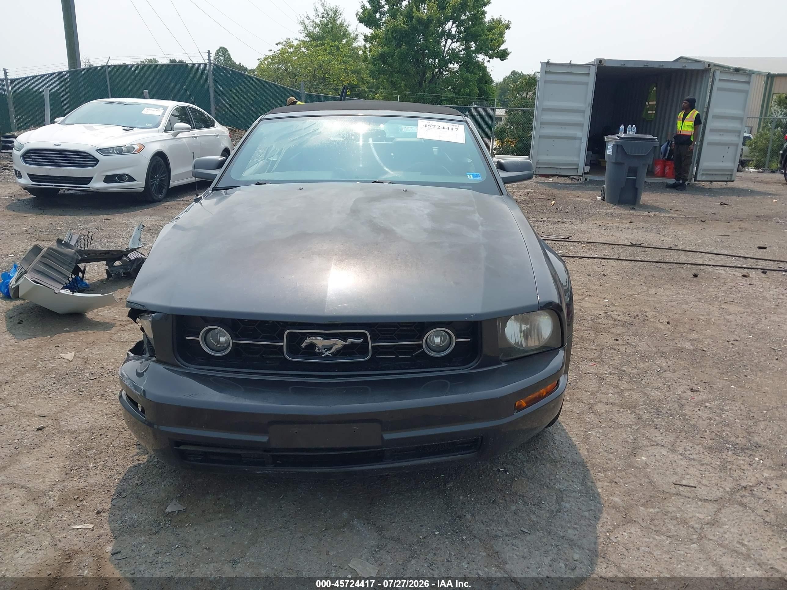 2007 Ford Mustang V6 Deluxe/v6 Premium Gray vin: 1ZVHT84N475356105