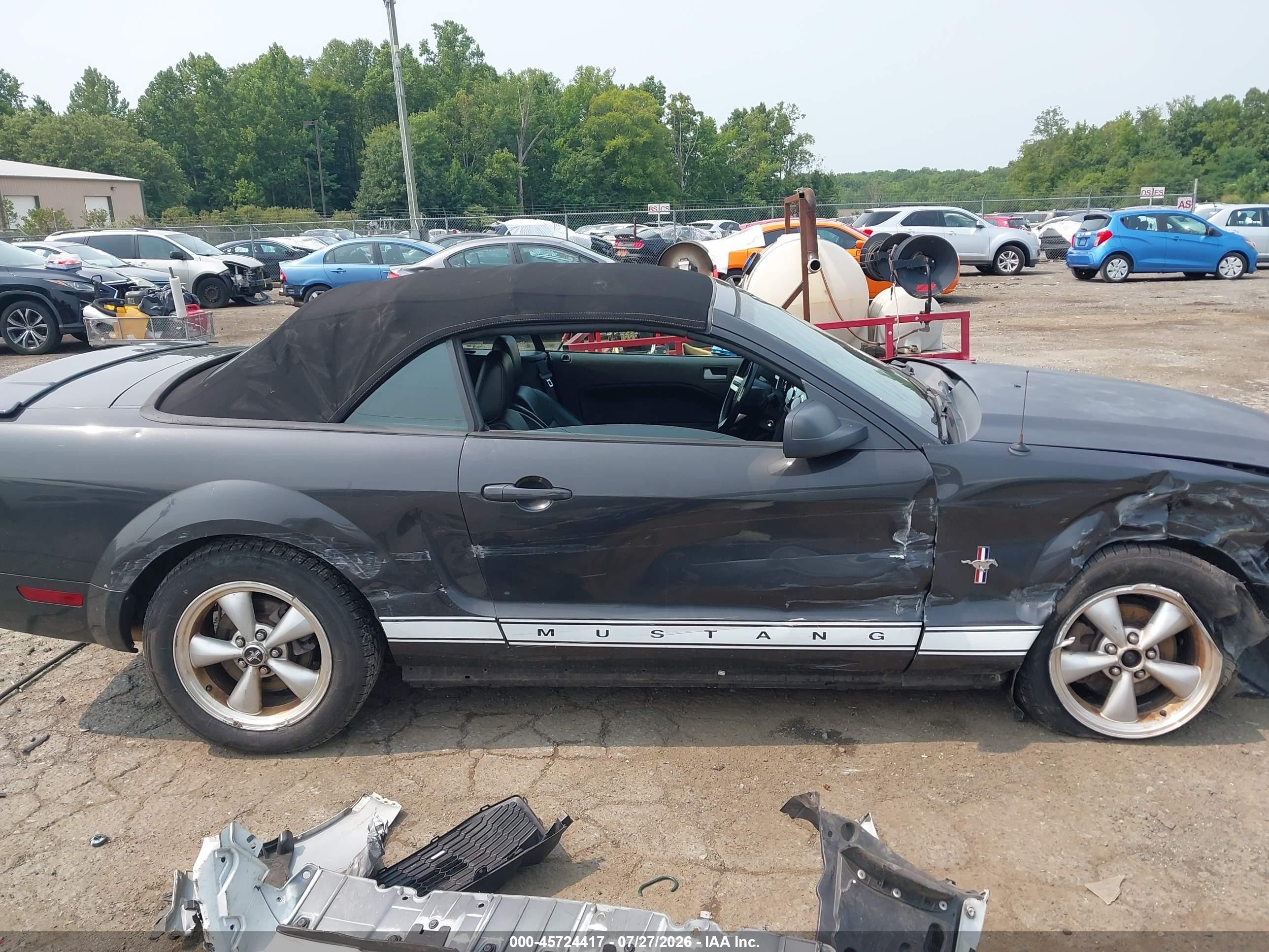 2007 Ford Mustang V6 Deluxe/v6 Premium Gray vin: 1ZVHT84N475356105