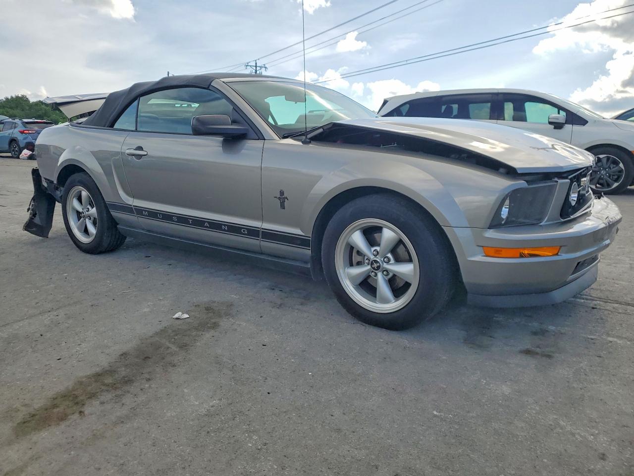 2008 Ford Mustang Silver vin: 1ZVHT84N485159808