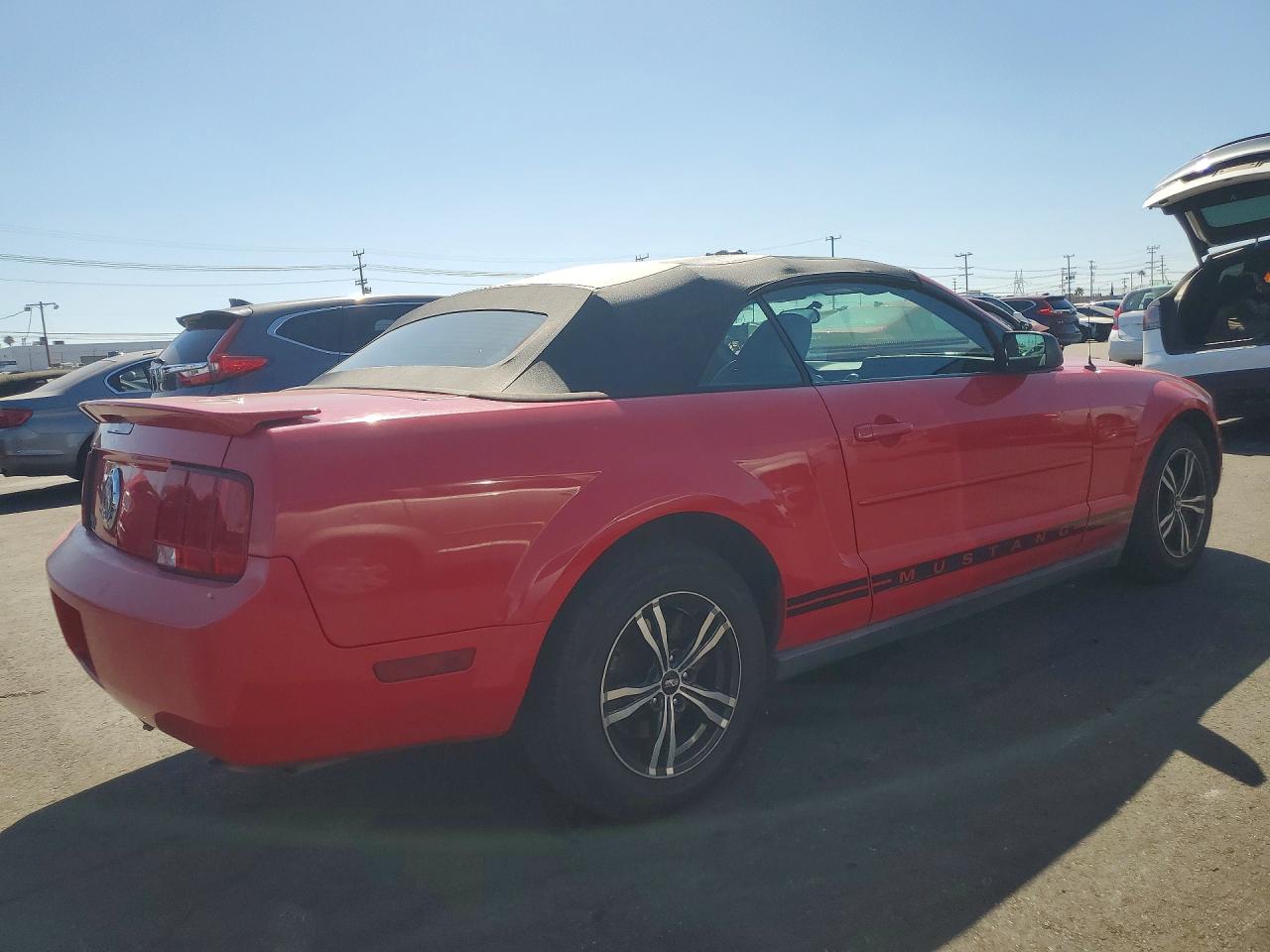 2008 Ford Mustang Red vin: 1ZVHT84N485206934