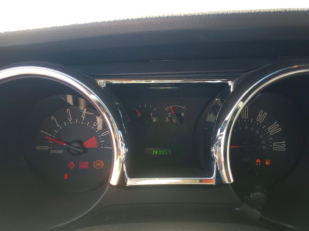 2008 Ford Mustang Red vin: 1ZVHT84N485206934