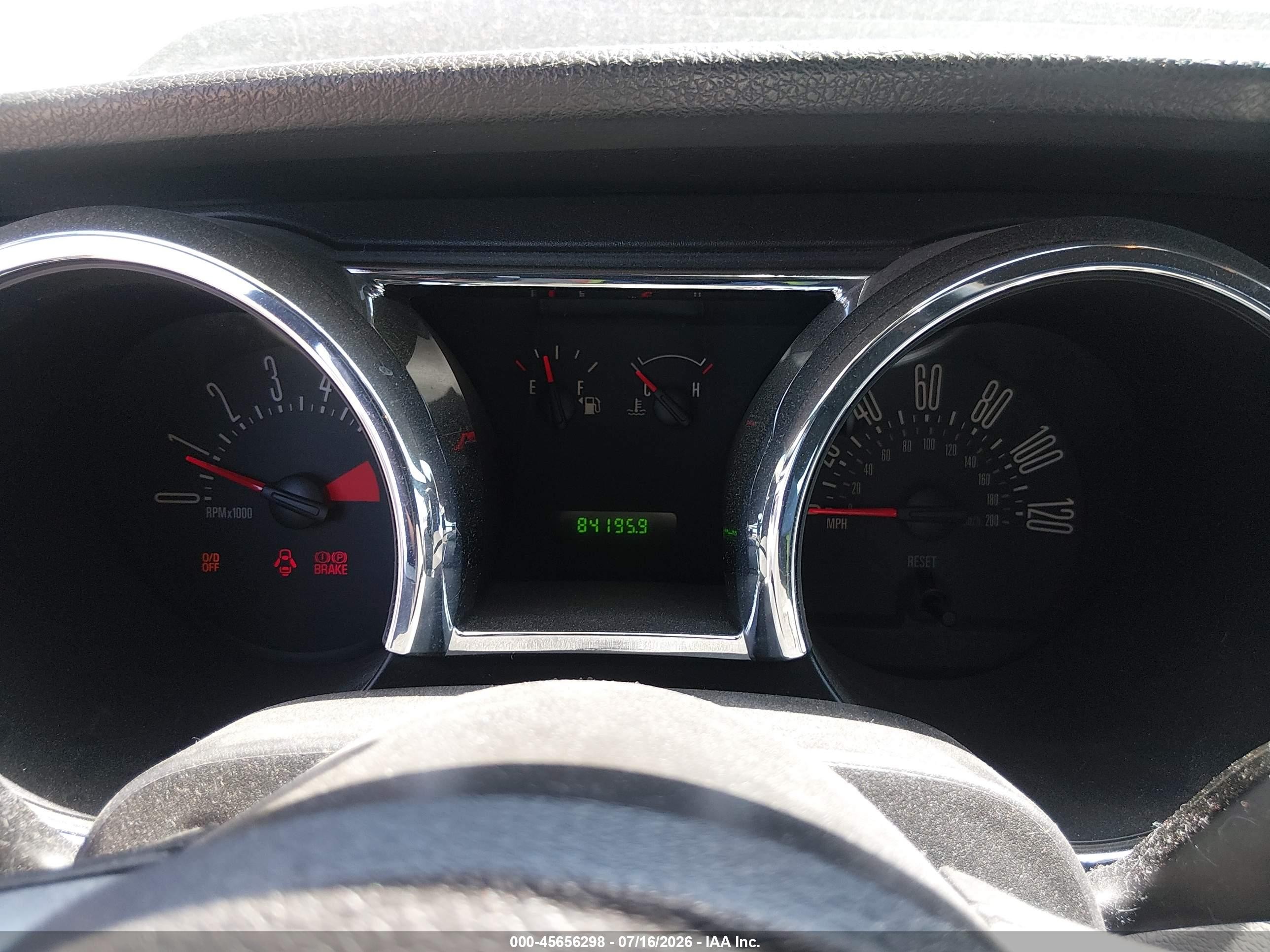 2008 Ford Mustang V6 Deluxe/v6 Premium Silver vin: 1ZVHT84N585178979