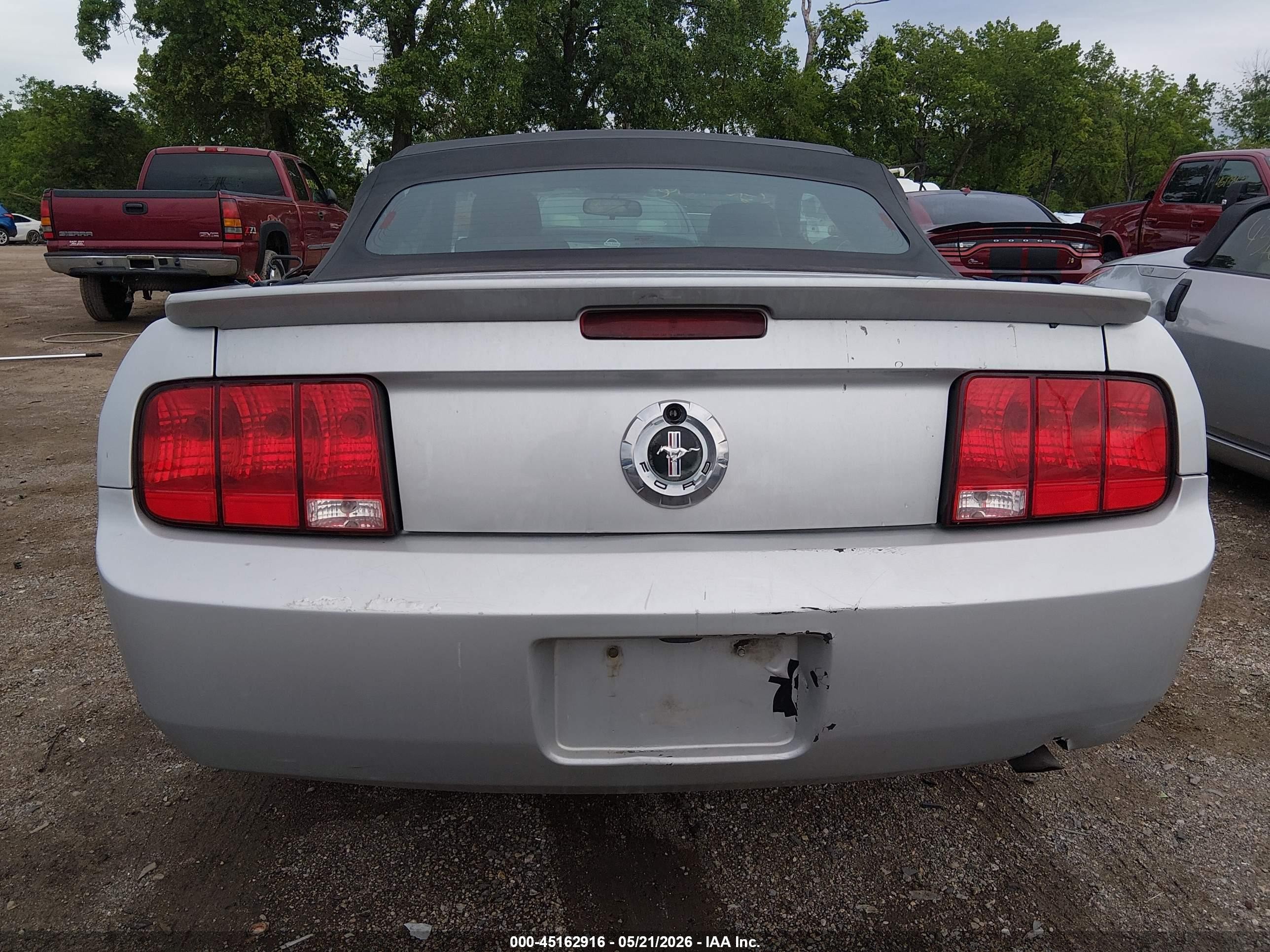 2008 Ford Mustang V6 Deluxe/v6 Premium Silver vin: 1ZVHT84N585190470