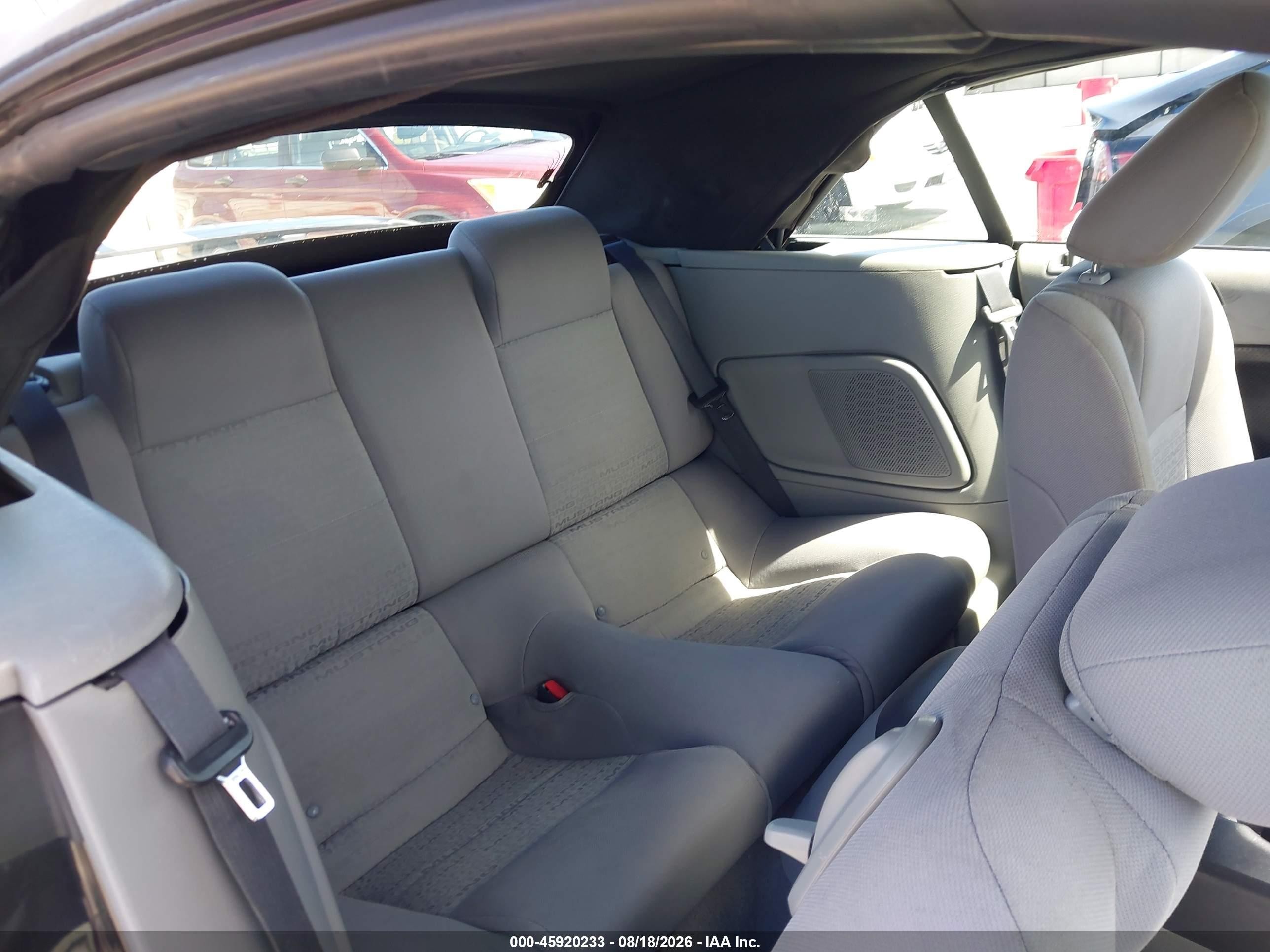 2009 Ford Mustang V6/v6 Premium Gray vin: 1ZVHT84N595108223