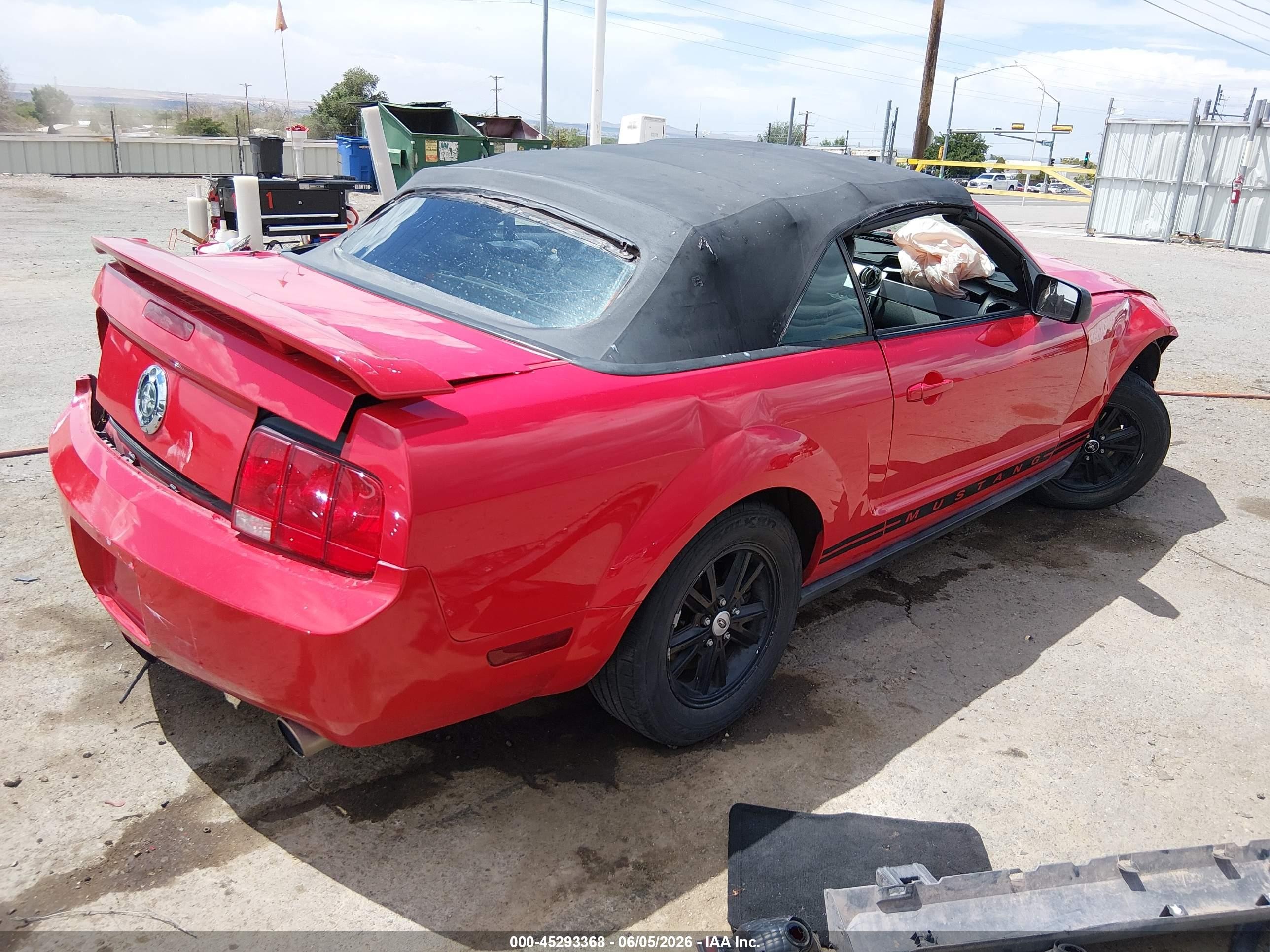 2006 Ford Mustang V6 Red vin: 1ZVHT84N665144675