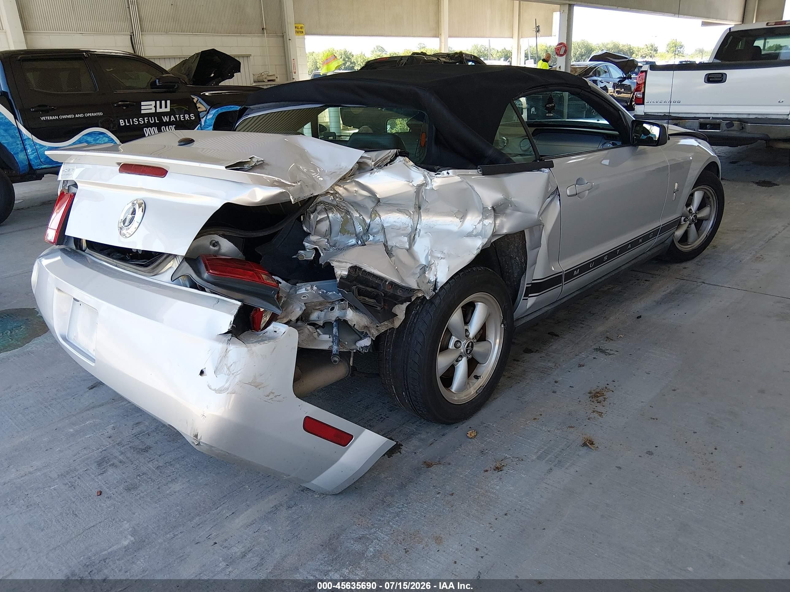 2007 Ford Mustang V6 Deluxe/v6 Premium Silver vin: 1ZVHT84N675324482