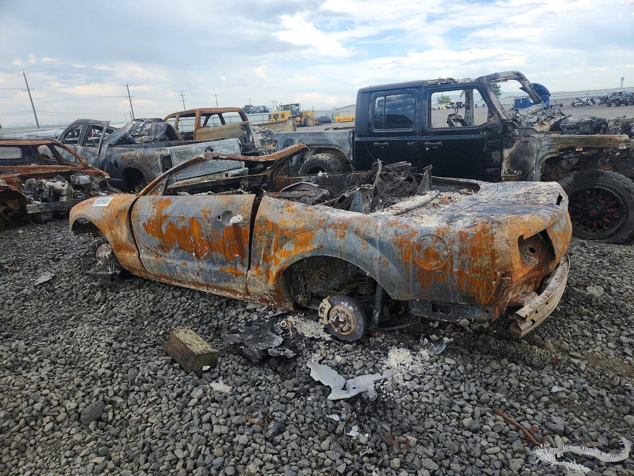 2008 Ford Mustang Burn vin: 1ZVHT84N685127104