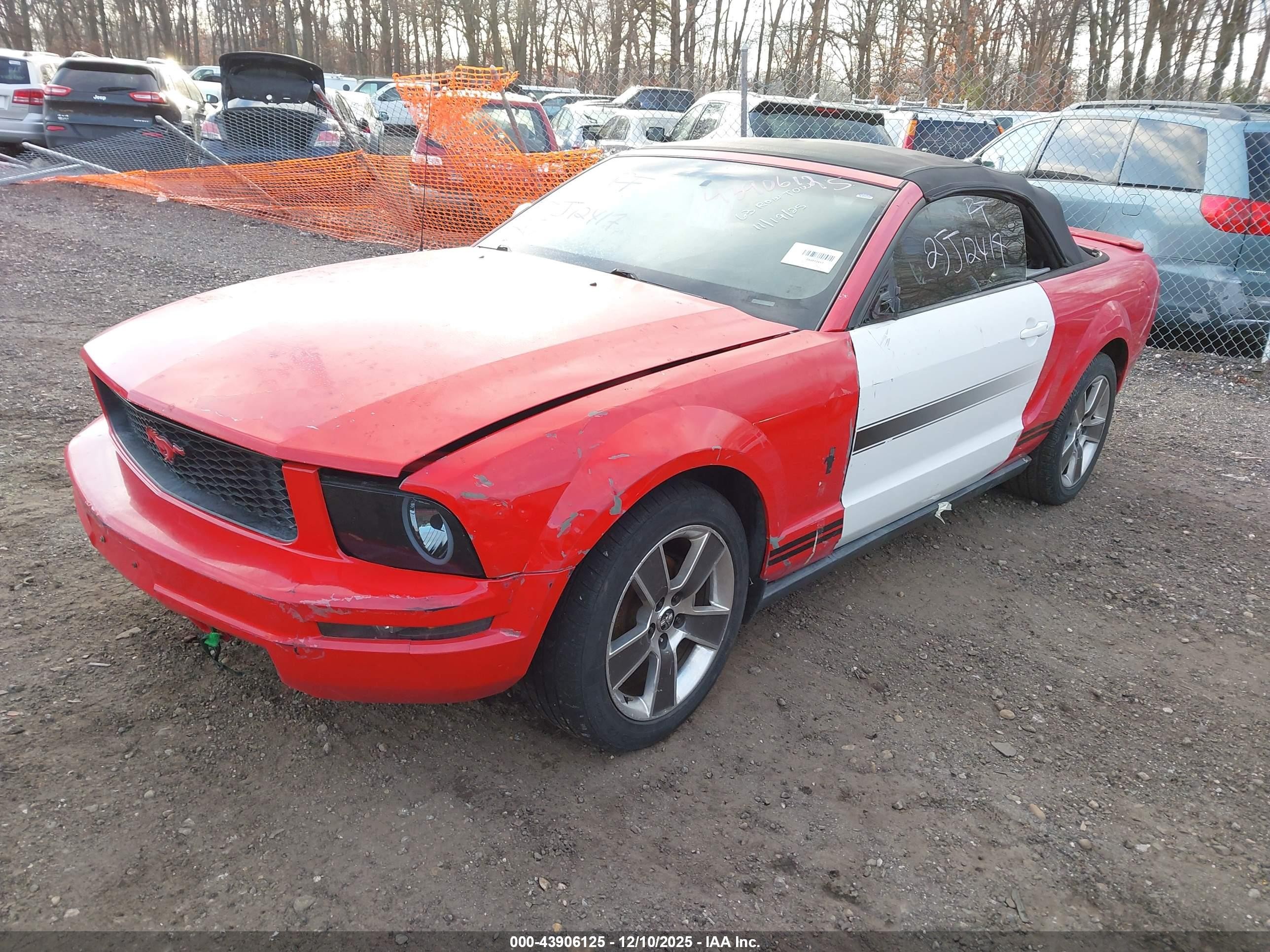 2008 Ford Mustang V6 Deluxe/v6 Premium Красный vin: 1ZVHT84N685188369