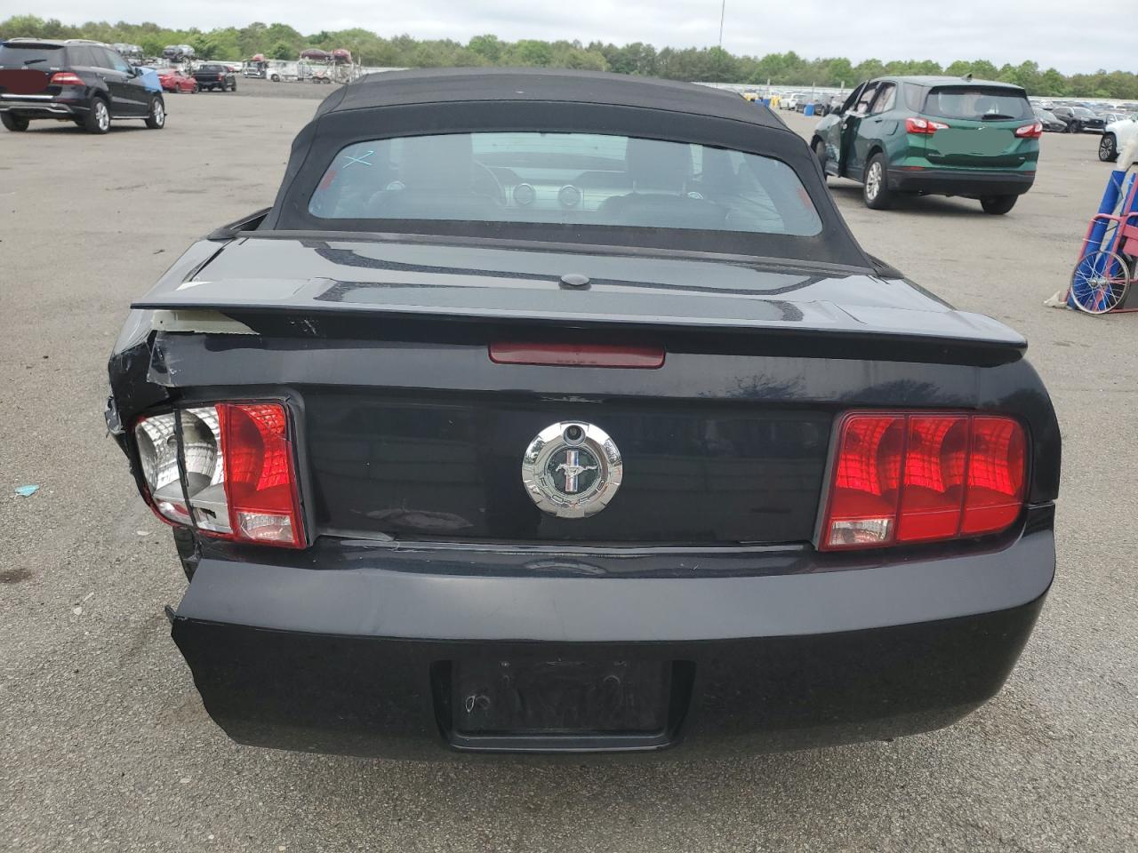 2007 Ford Mustang Black vin: 1ZVHT84N775355921