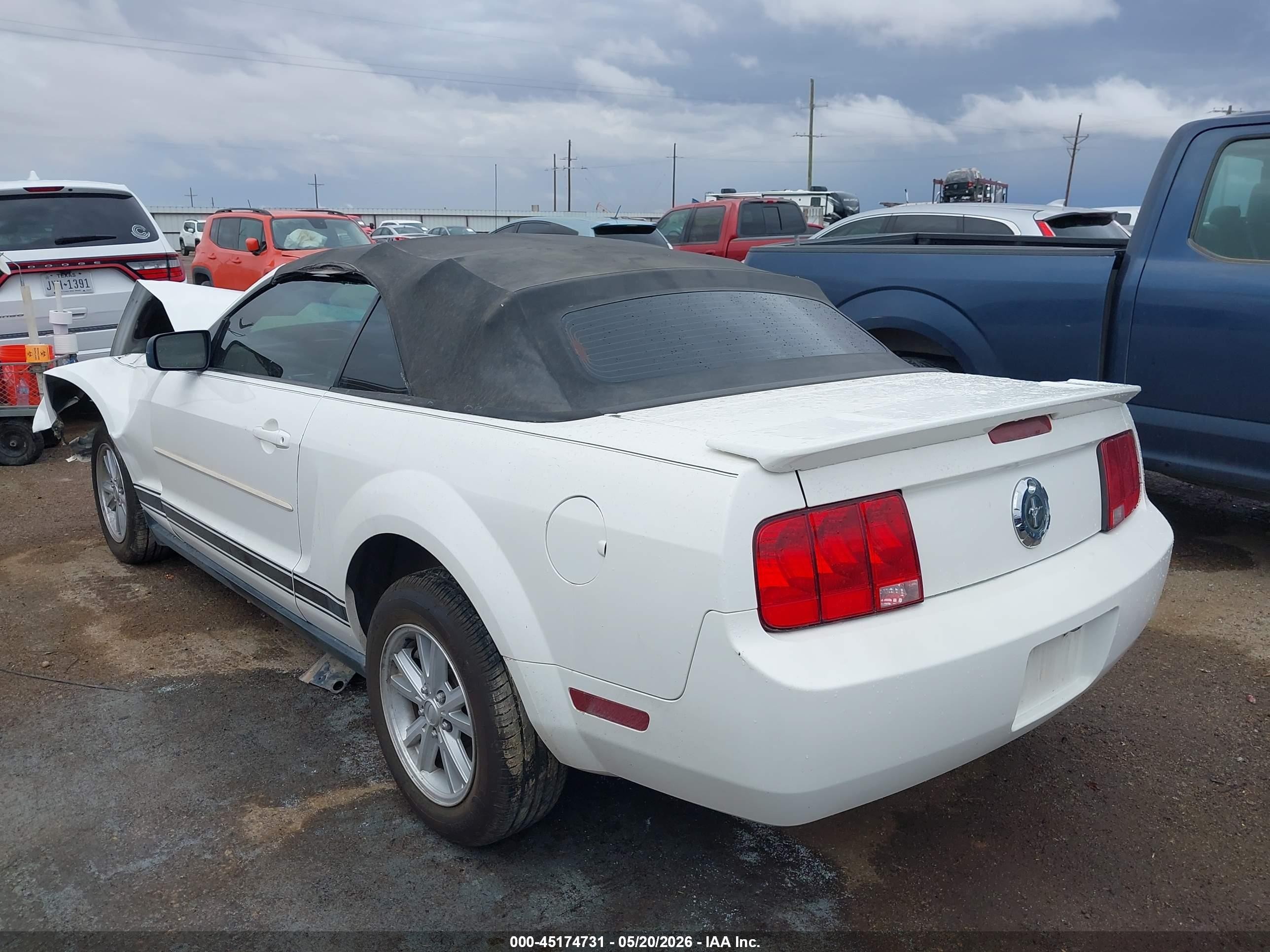 2008 Ford Mustang V6 Deluxe/v6 Premium White vin: 1ZVHT84N785144297