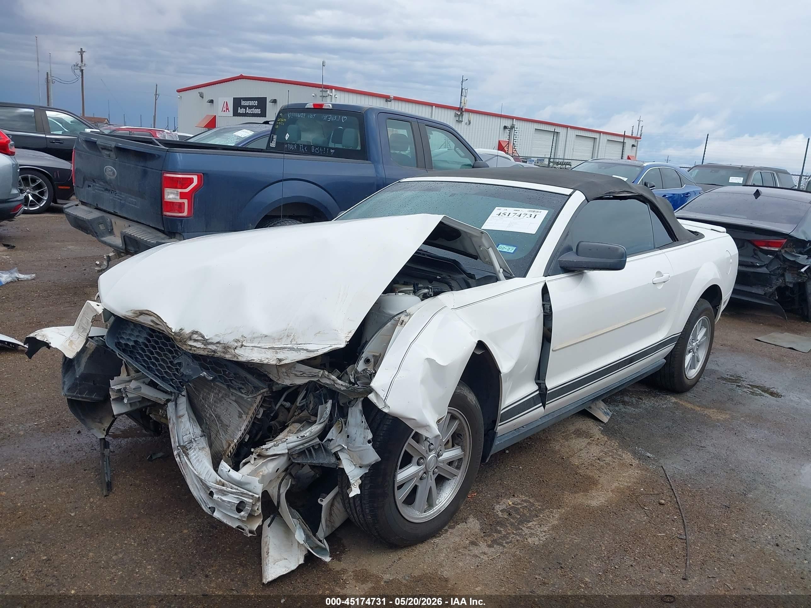 2008 Ford Mustang V6 Deluxe/v6 Premium White vin: 1ZVHT84N785144297