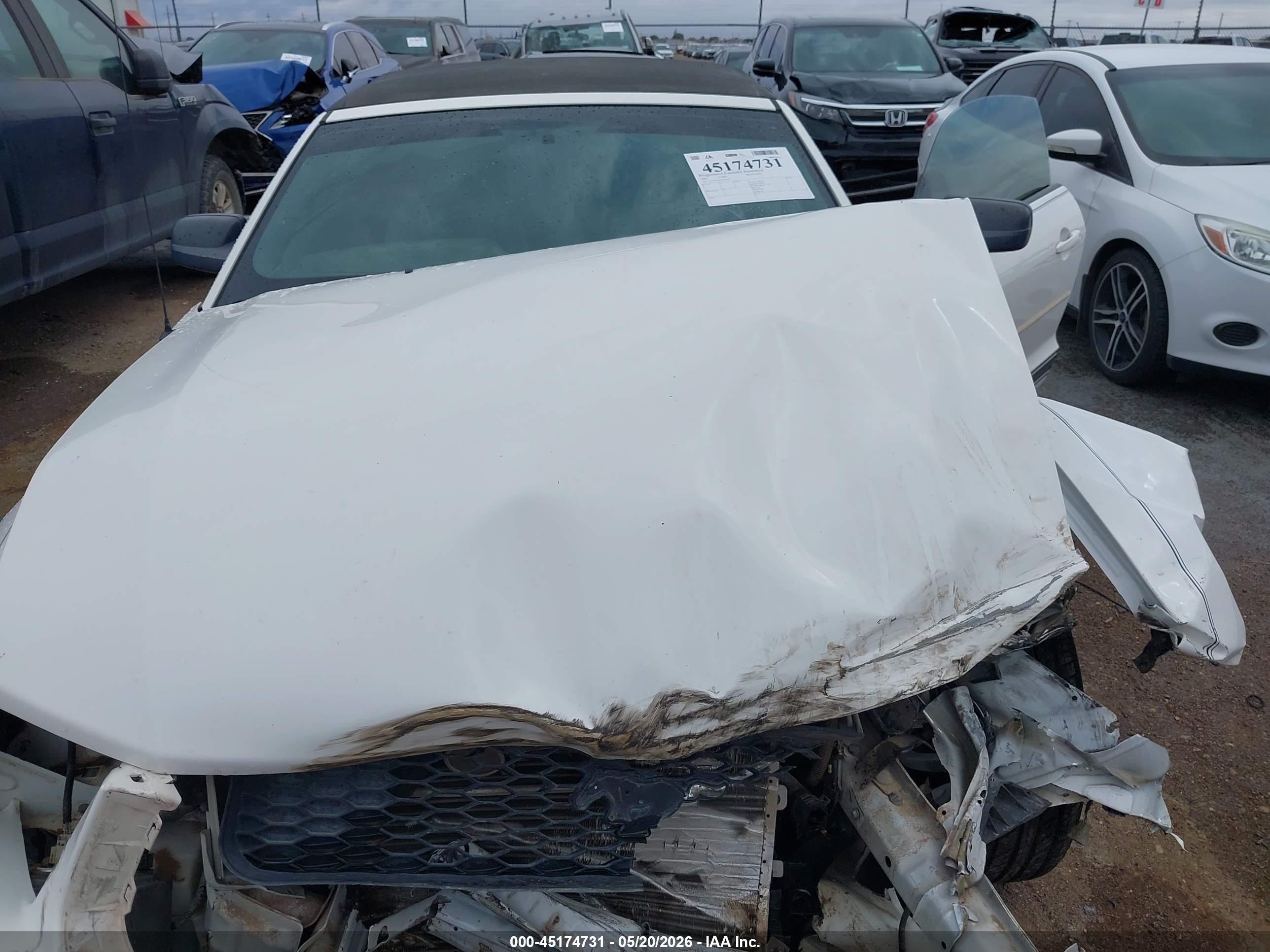 2008 Ford Mustang V6 Deluxe/v6 Premium White vin: 1ZVHT84N785144297