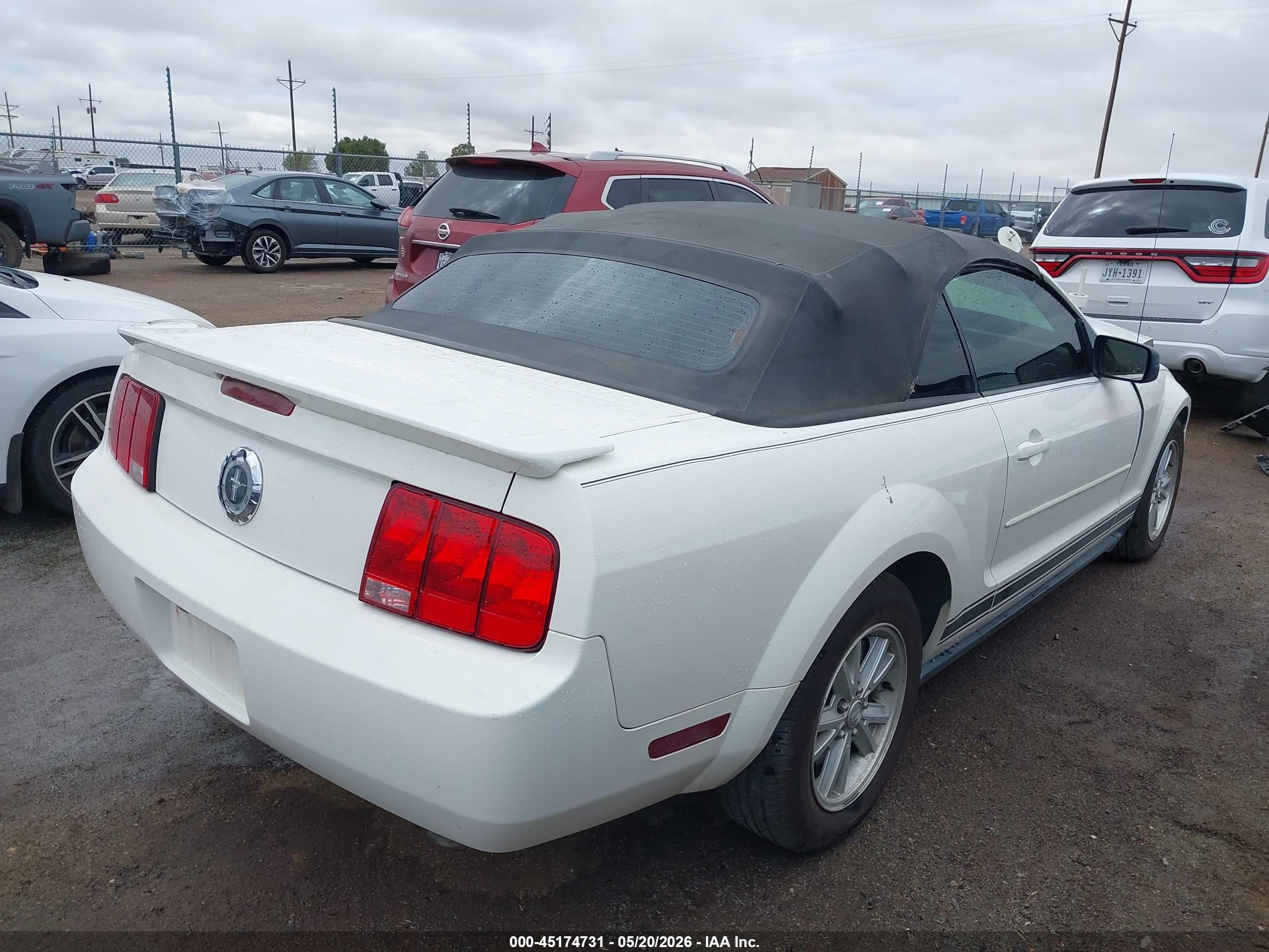 2008 Ford Mustang V6 Deluxe/v6 Premium White vin: 1ZVHT84N785144297