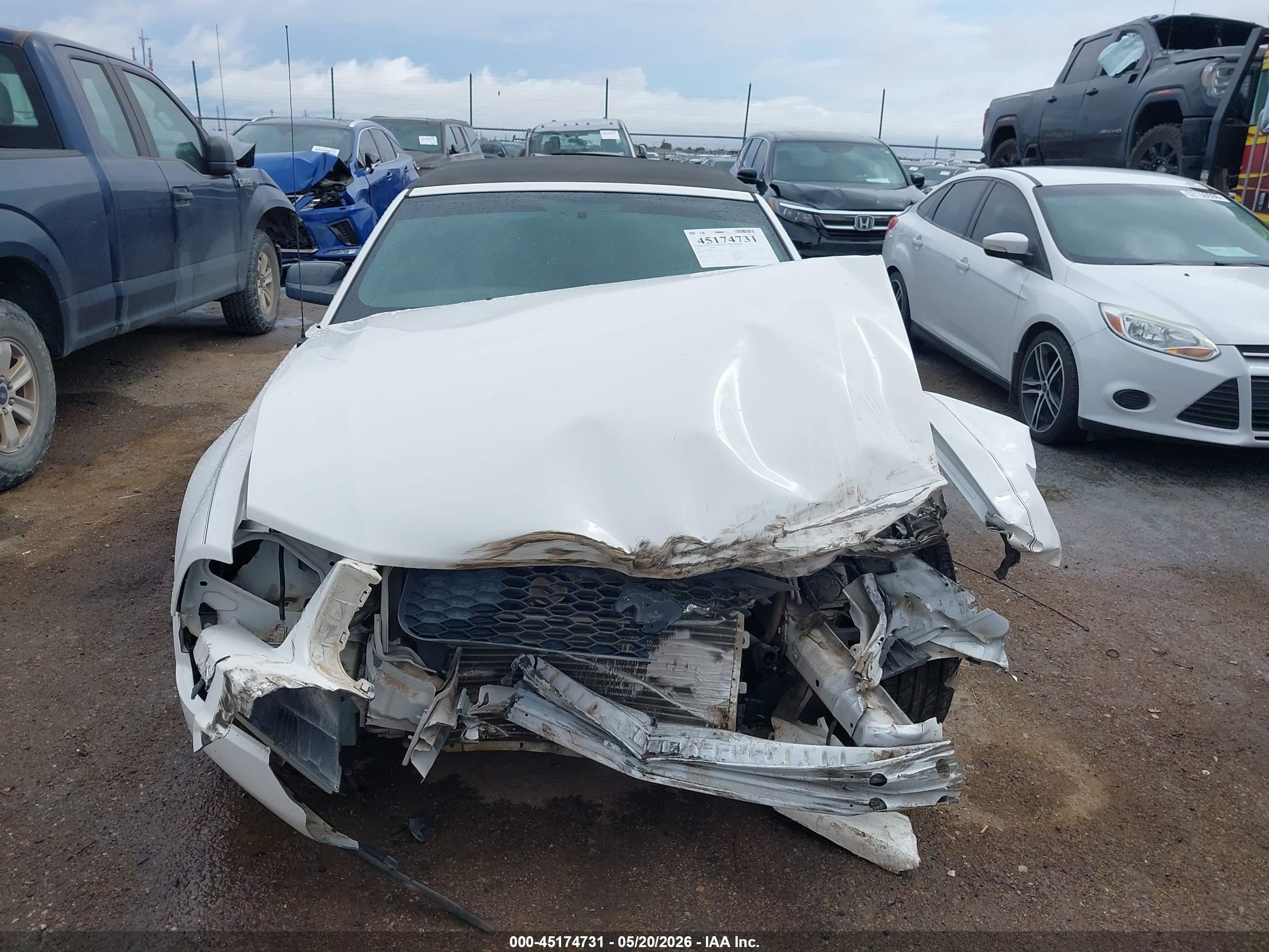 2008 Ford Mustang V6 Deluxe/v6 Premium White vin: 1ZVHT84N785144297