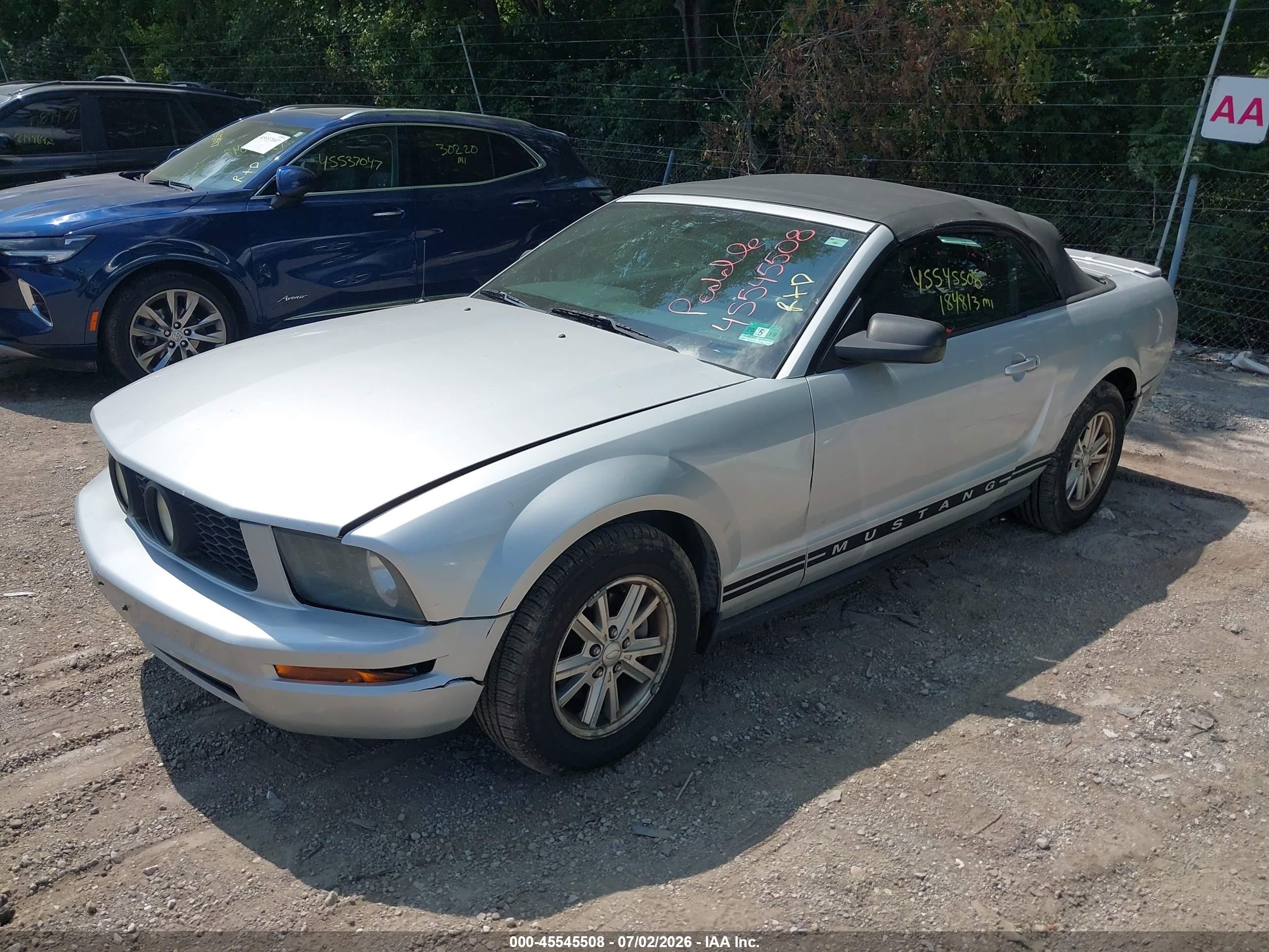 2008 Ford Mustang V6 Deluxe Silver vin: 1ZVHT84N785149421