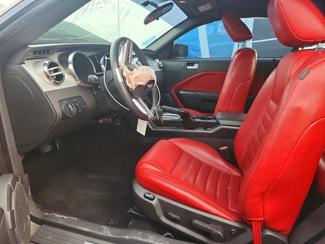 2005 Ford Mustang Tan vin: 1ZVHT84N855256876