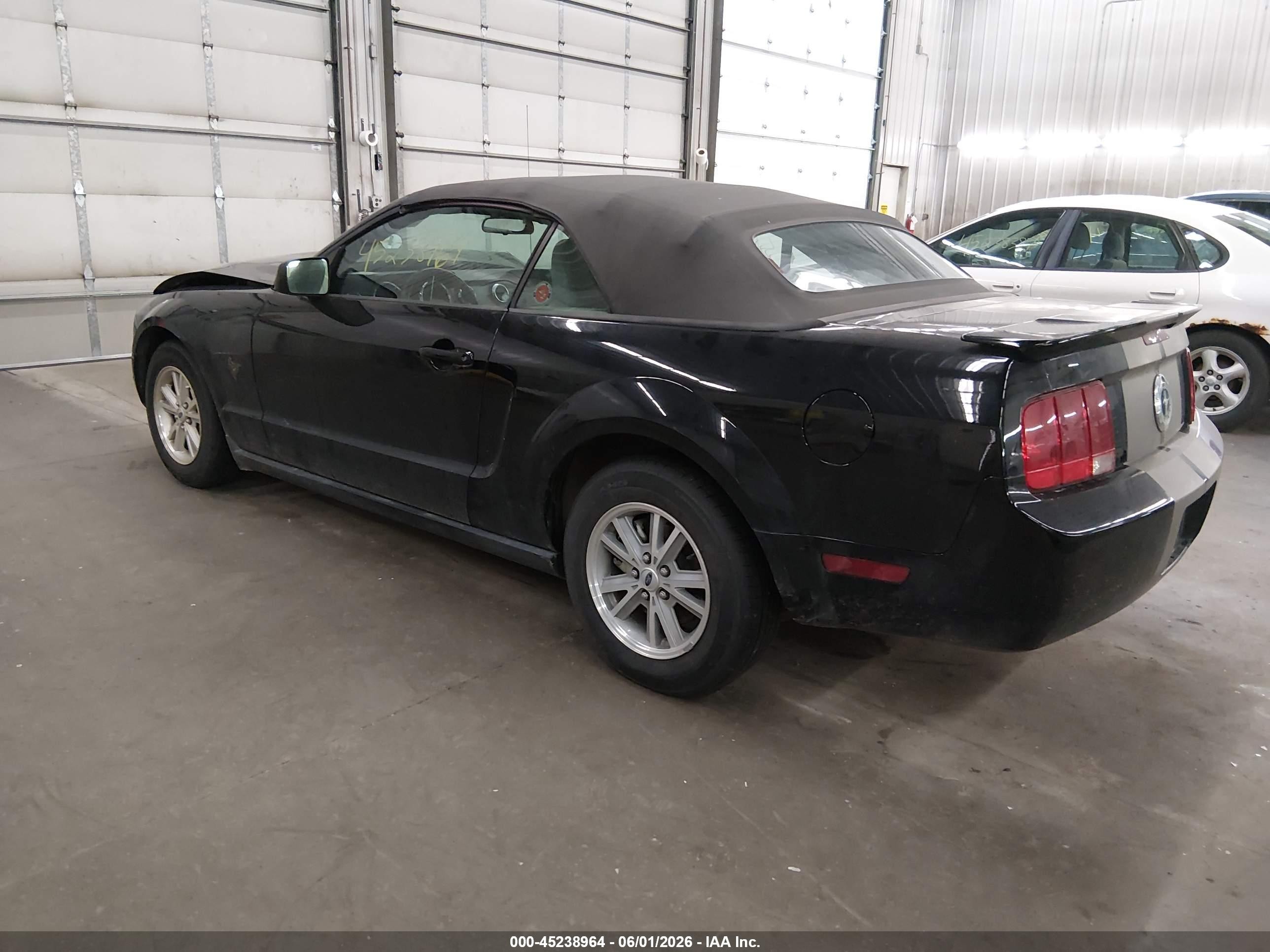 2009 Ford Mustang V6/v6 Premium Black vin: 1ZVHT84N895115778