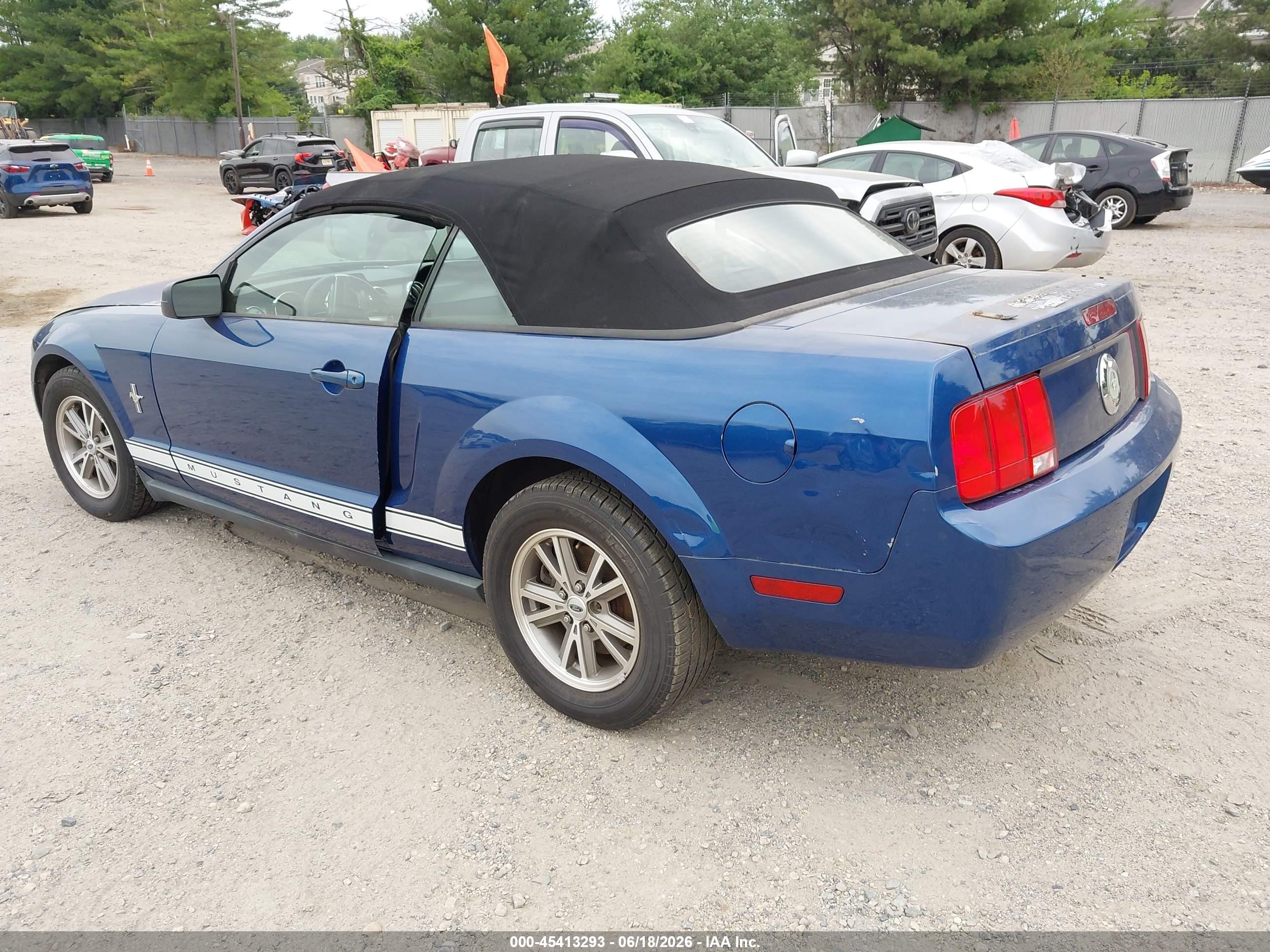 2007 Ford Mustang V6 Deluxe/v6 Premium Blue vin: 1ZVHT84N975197842