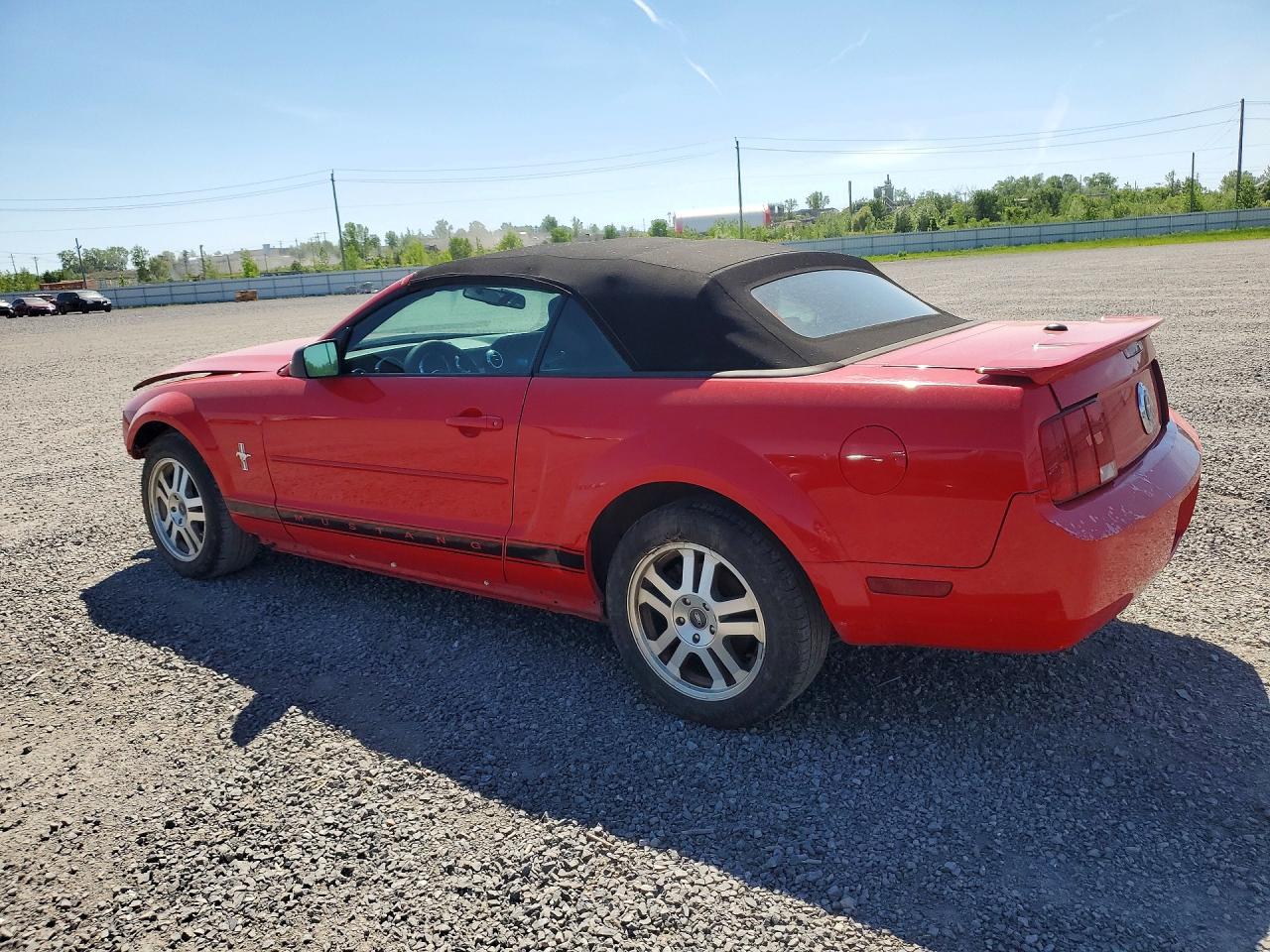 2008 Ford Mustang Red vin: 1ZVHT84N985205374